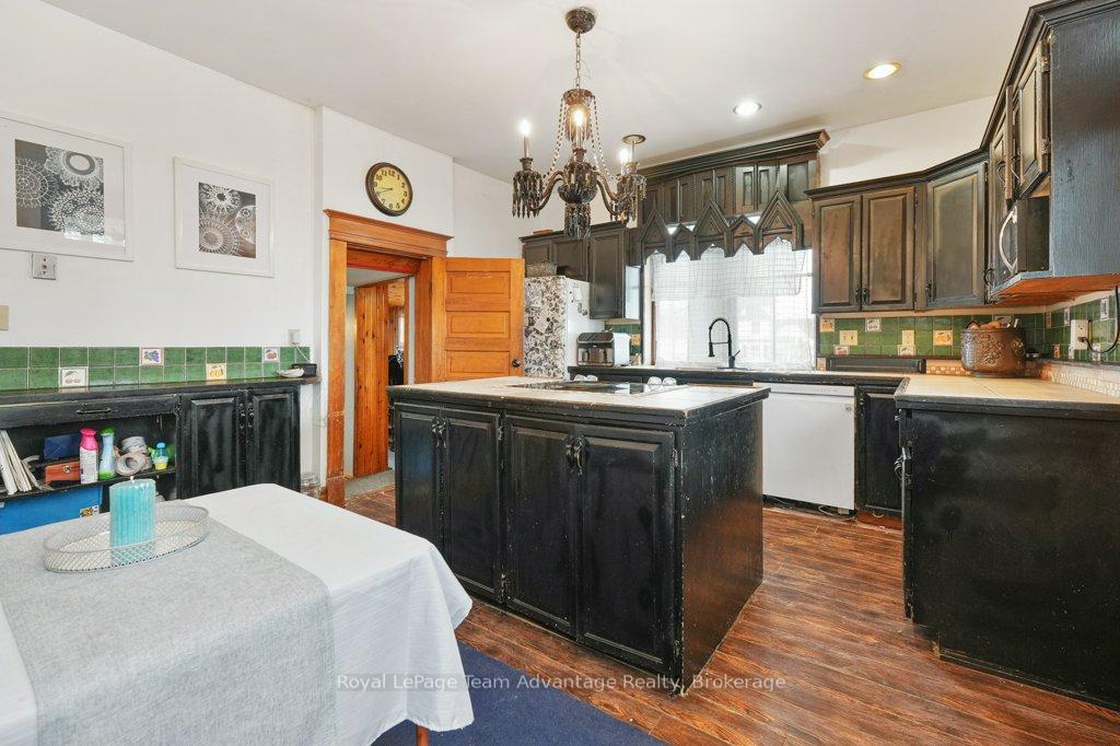 Photo 16 of 20 Belvedere Avenue, Parry Sound — HOMEH