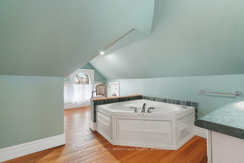 Photo 33 of 20 Belvedere Avenue, Parry Sound — HOMEH