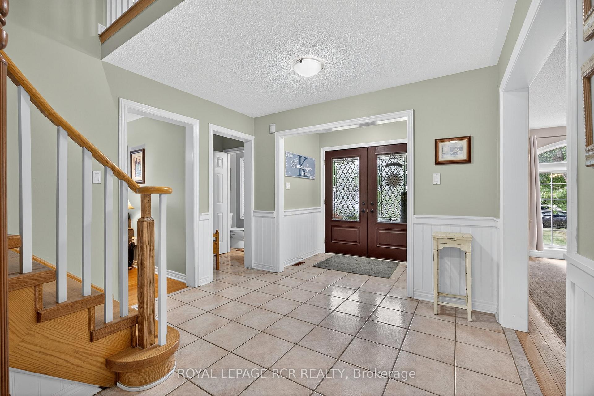Photo 6 of 2 Dungey Crescent, New Tecumseth, Alliston — HOMEH