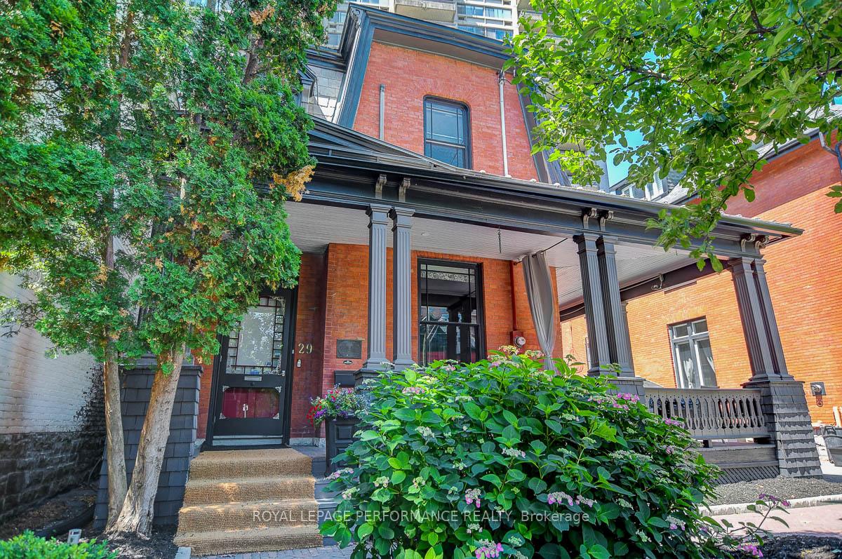 Front of 29 Somerset Street W