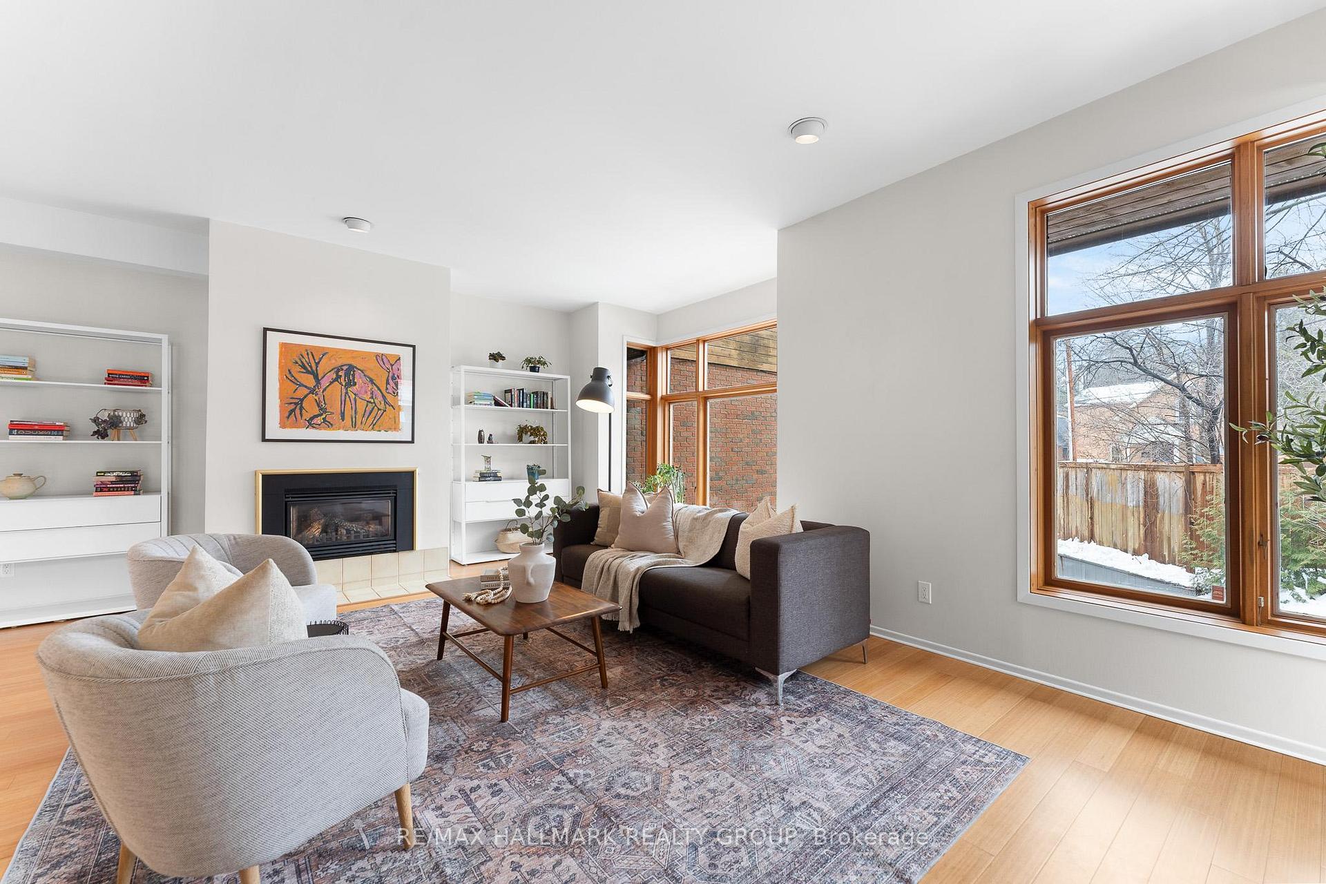 Photo 4 of 130 Noel Street, Ottawa, Lindenlea — HOMEH