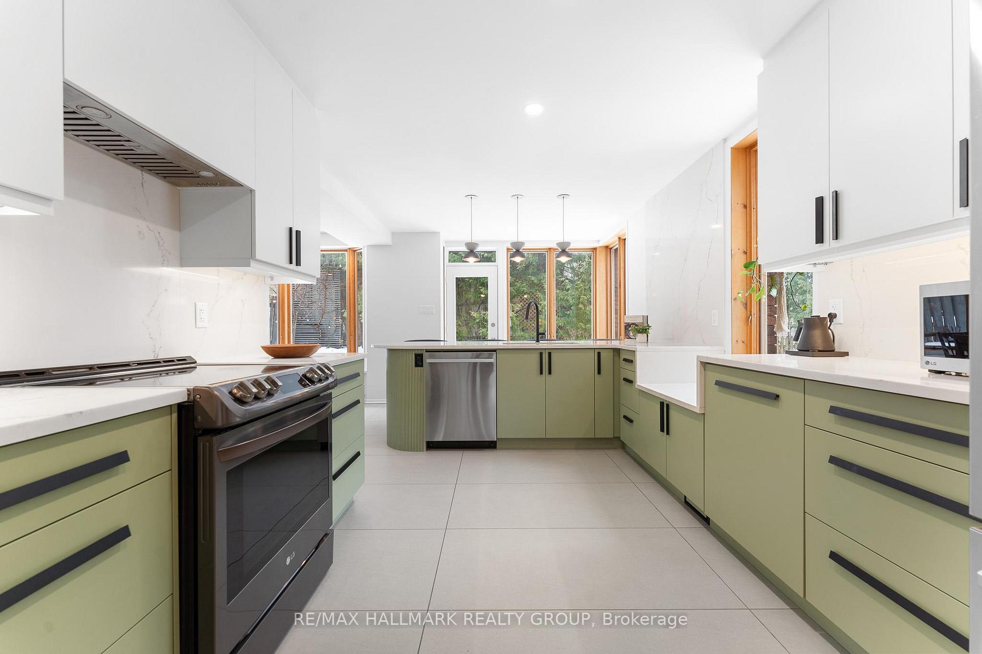 Photo 6 of 130 Noel Street, Ottawa, Lindenlea — HOMEH