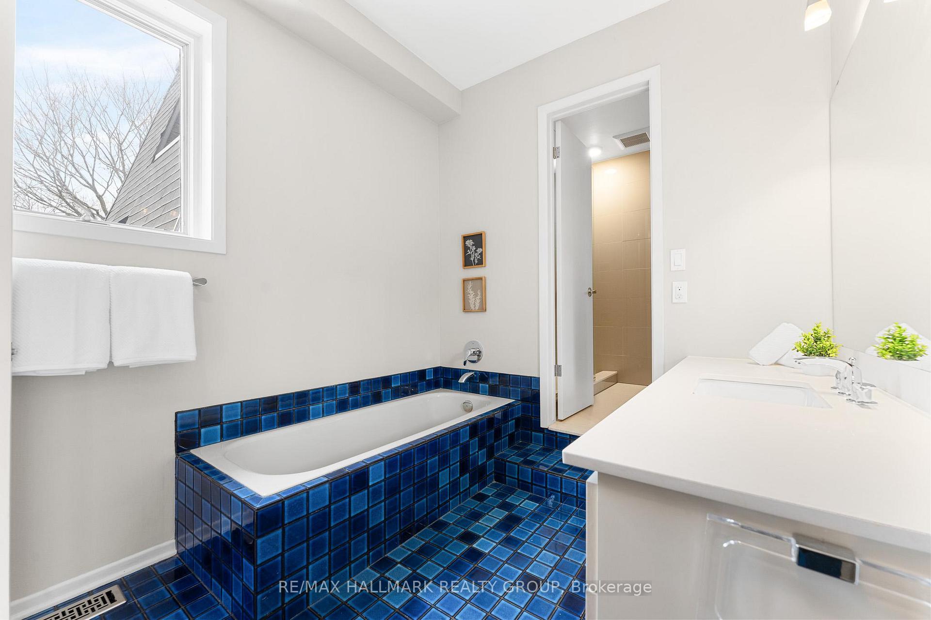 Photo 18 of 130 Noel Street, Ottawa, Lindenlea — HOMEH