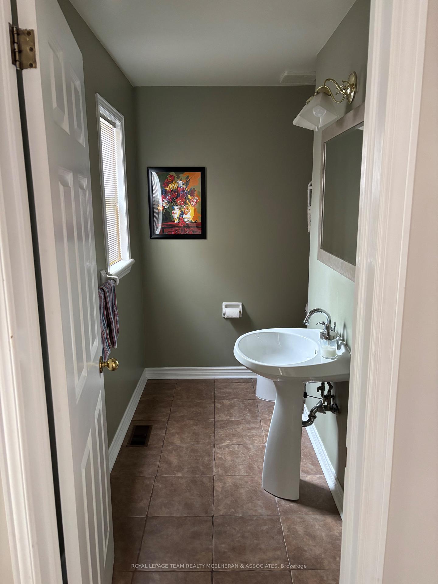 Photo 12 of 41 Rideau Terrace, Ottawa, Lindenlea — HOMEH