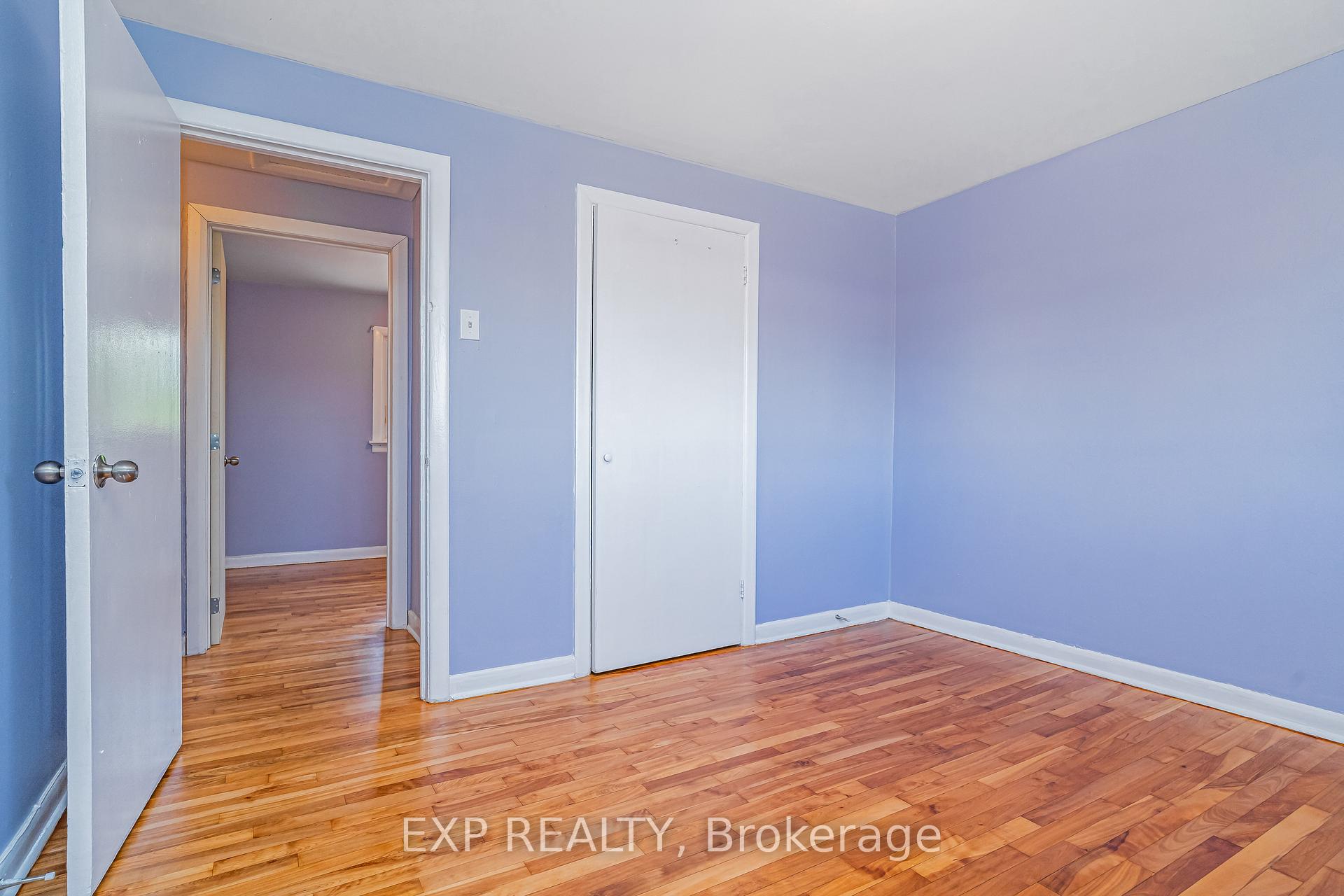 Photo 12 of 829 Borthwick Avenue, Ottawa, Castle Heights/Rideau High — HOMEH