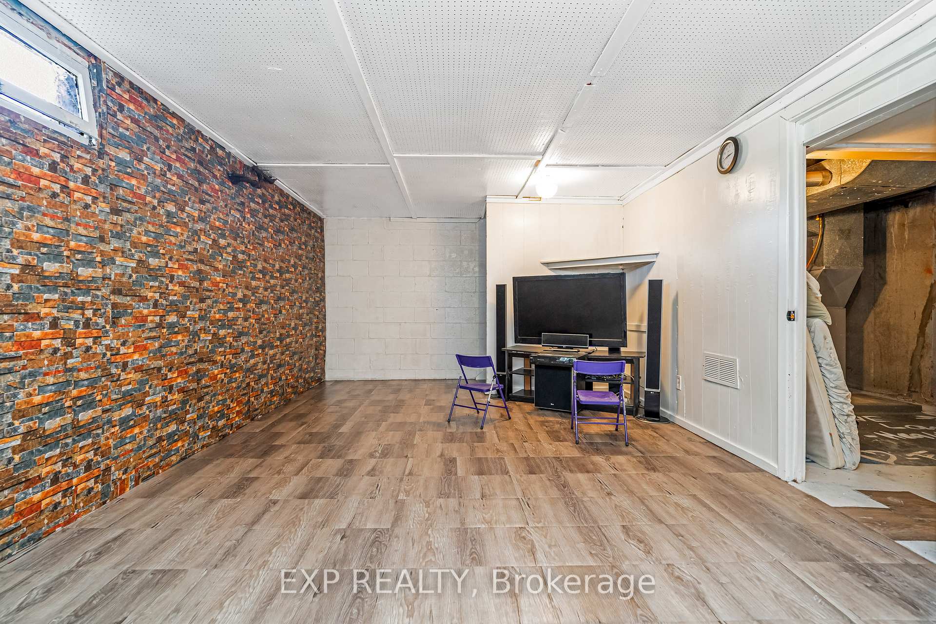 Photo 19 of 829 Borthwick Avenue, Ottawa, Castle Heights/Rideau High — HOMEH