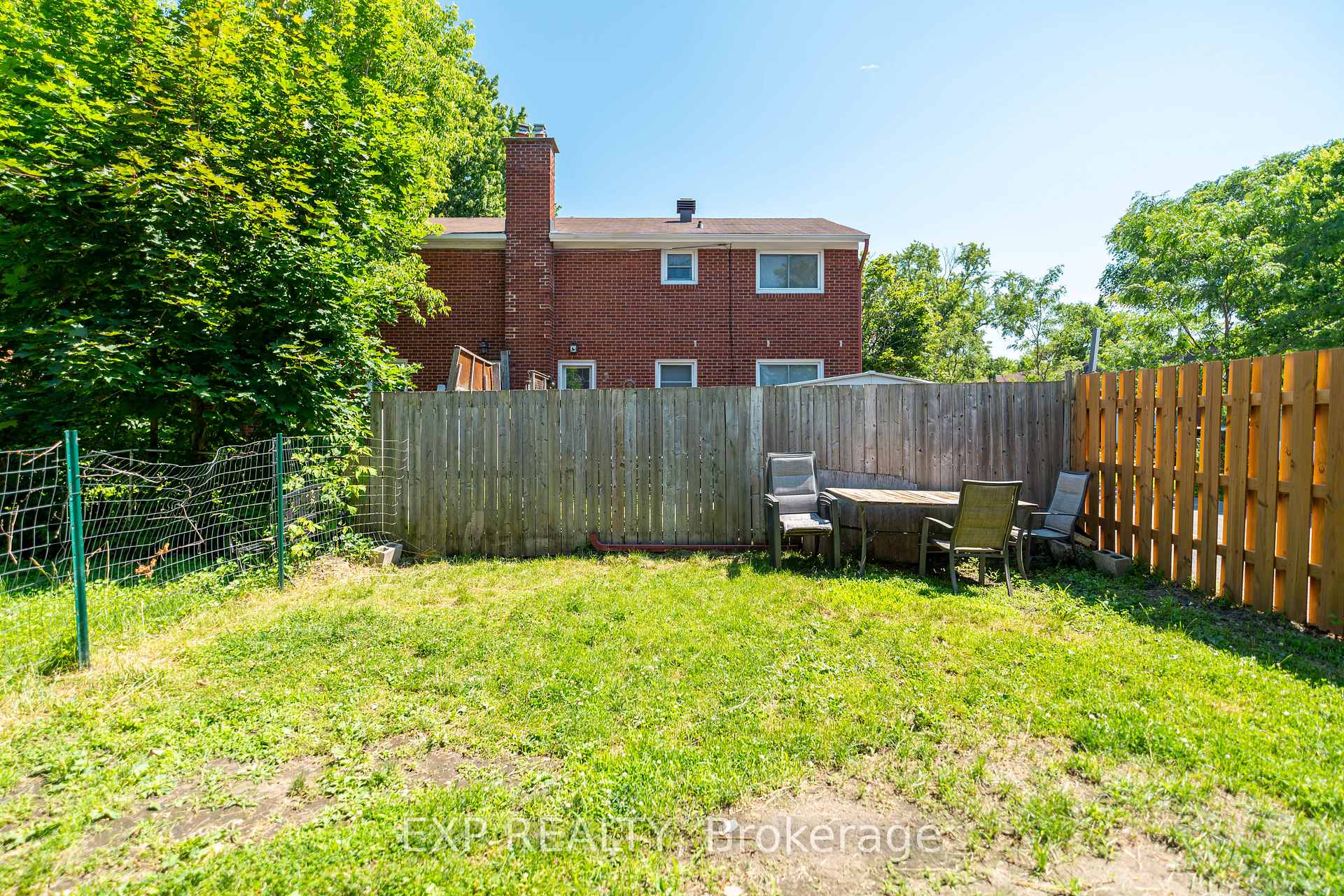 Photo 22 of 829 Borthwick Avenue, Ottawa, Castle Heights/Rideau High — HOMEH