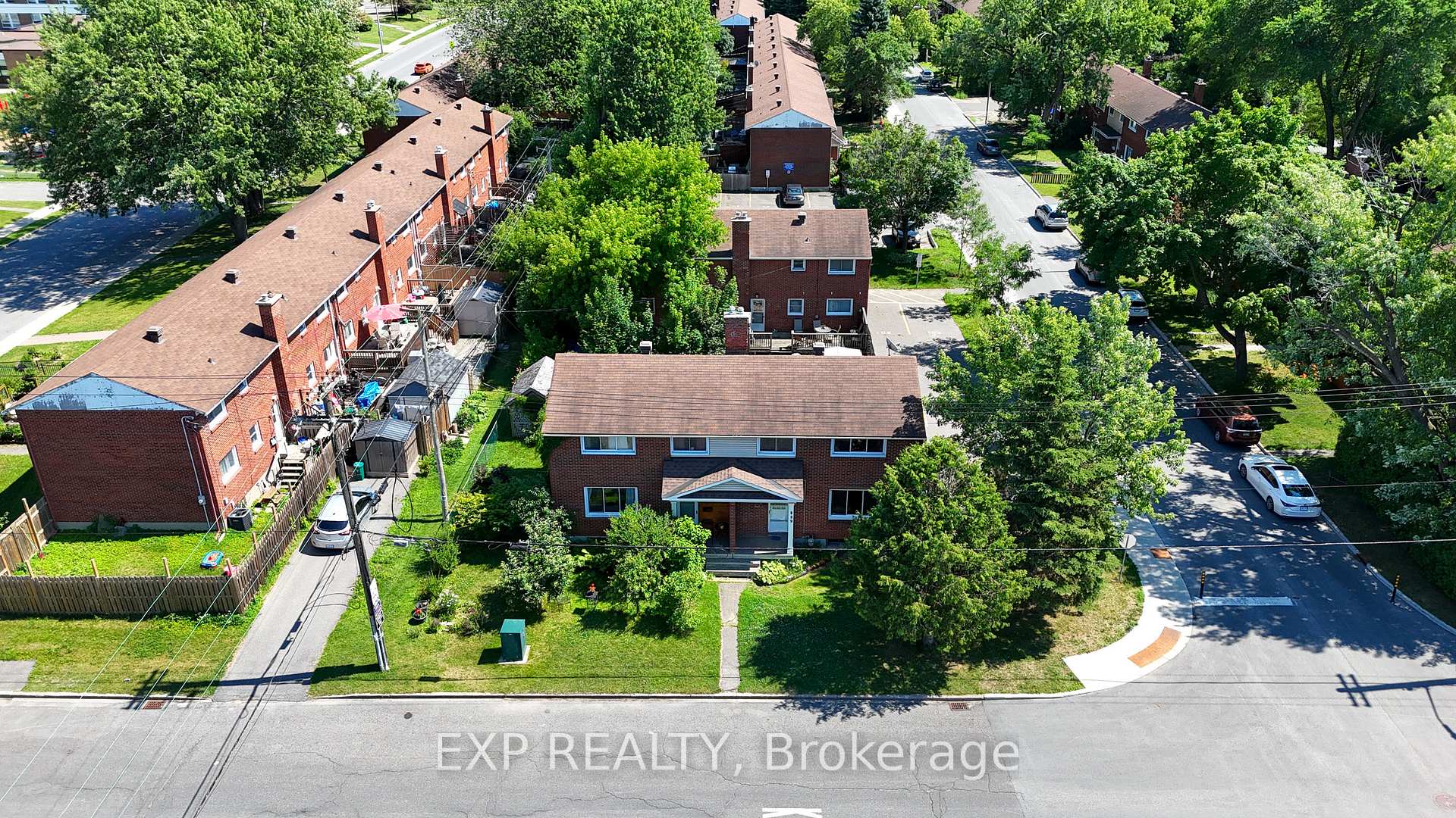 Photo 28 of 829 Borthwick Avenue, Ottawa, Castle Heights/Rideau High — HOMEH