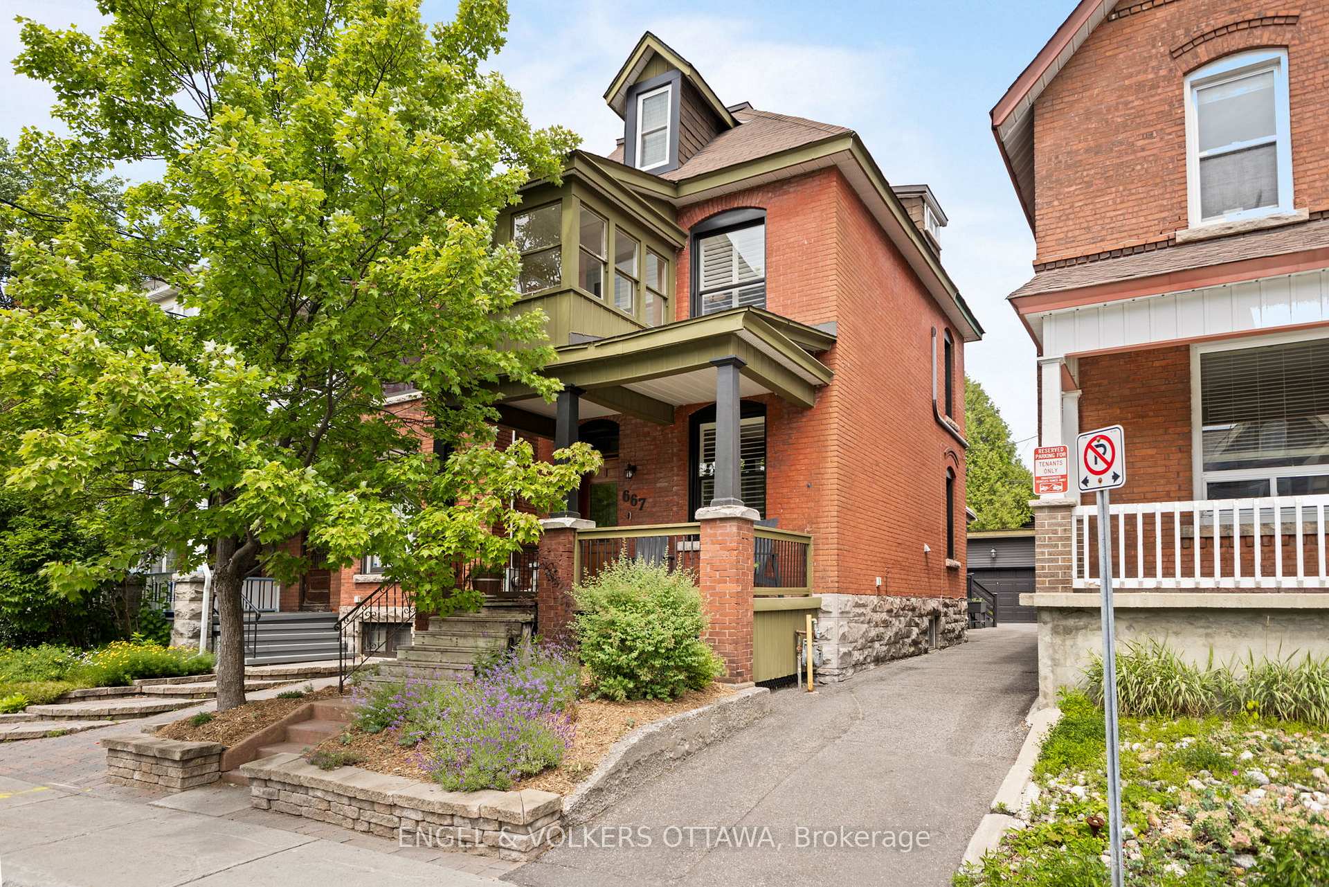 Photo 1 of 667 Gilmour Street, Ottawa, Ottawa Centre — HOMEH