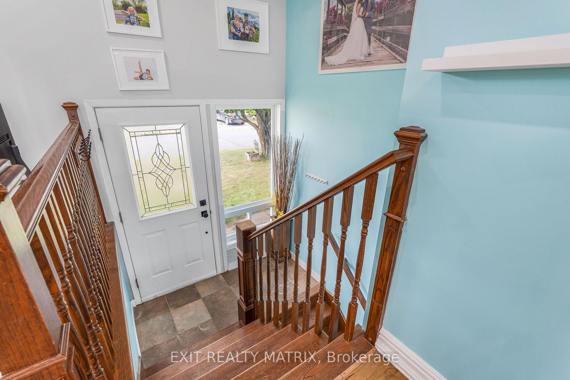 Photo 4 of 94 Peel Street E, North Glengarry, Alexandria — HOMEH