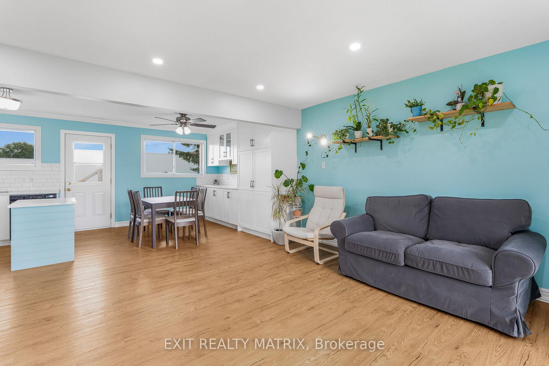 Photo 6 of 94 Peel Street E, North Glengarry, Alexandria — HOMEH