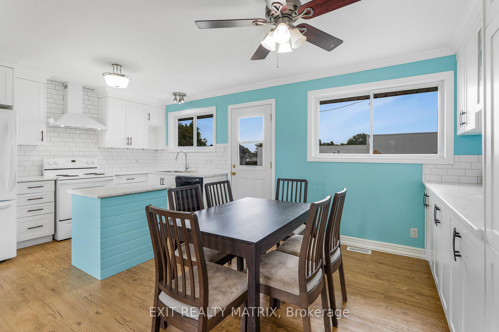 Photo 14 of 94 Peel Street E, North Glengarry, Alexandria — HOMEH