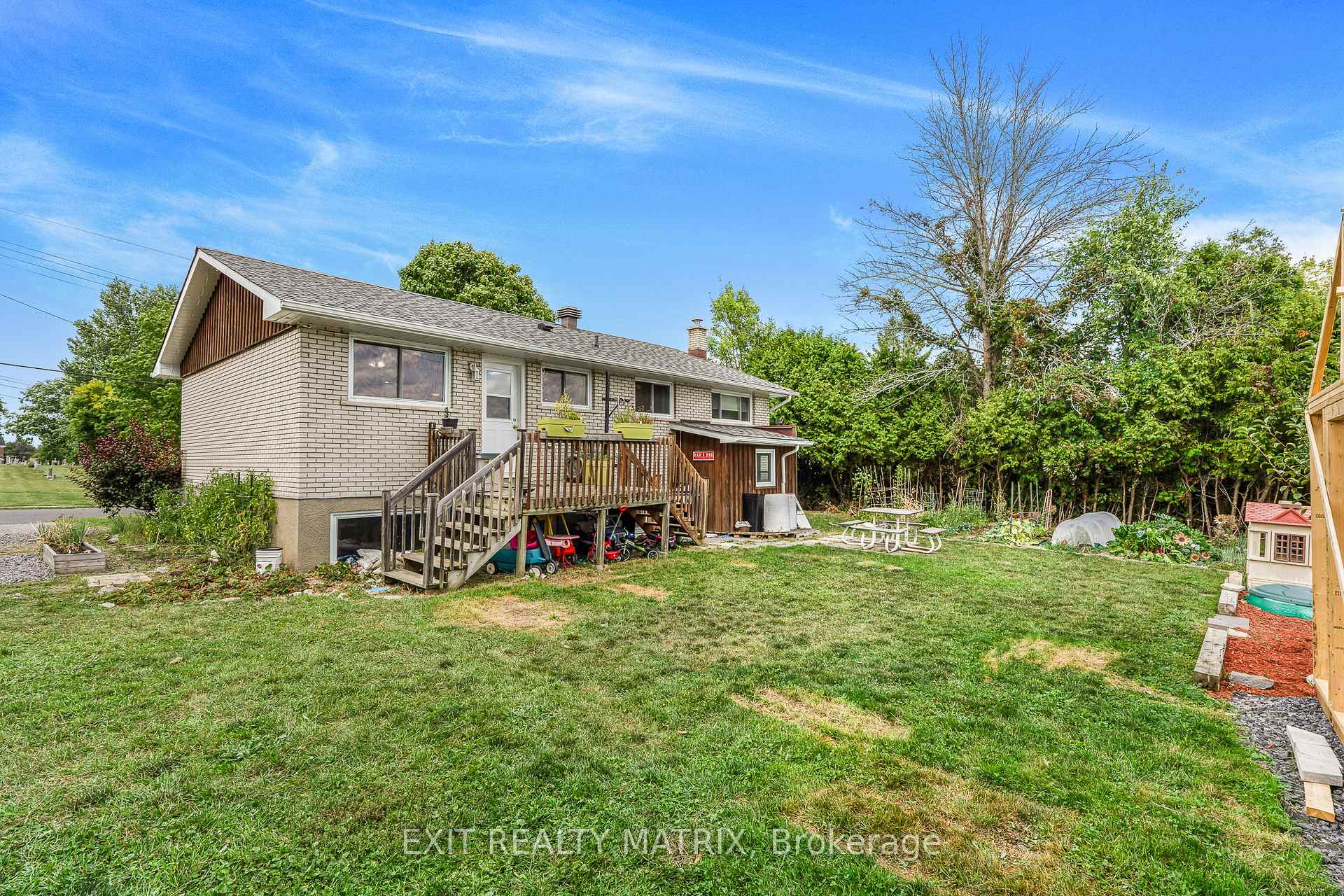Photo 30 of 94 Peel Street E, North Glengarry, Alexandria — HOMEH