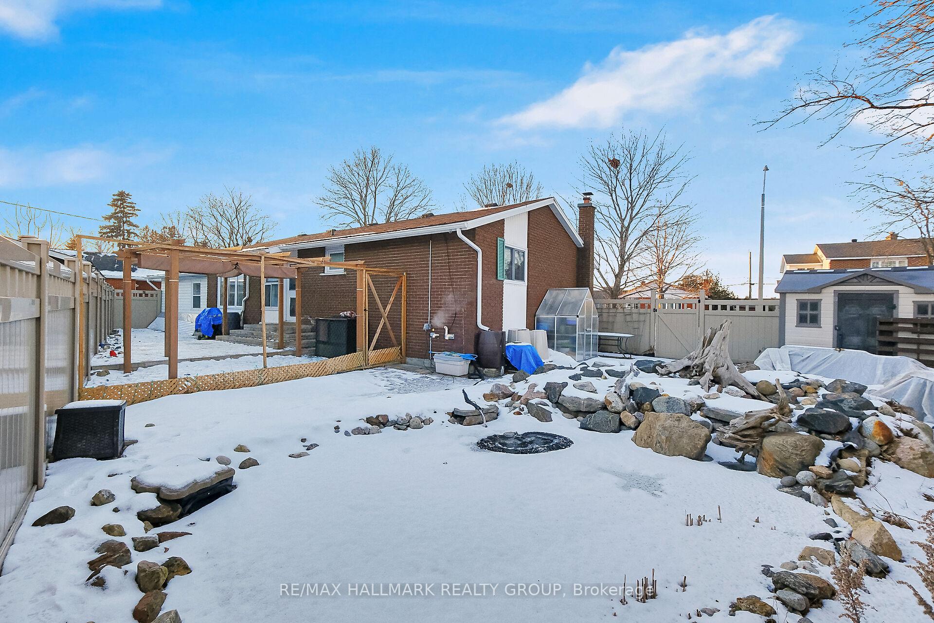Photo 3 of 2286 Elmira Drive, Ottawa, Parkway Park — HOMEH