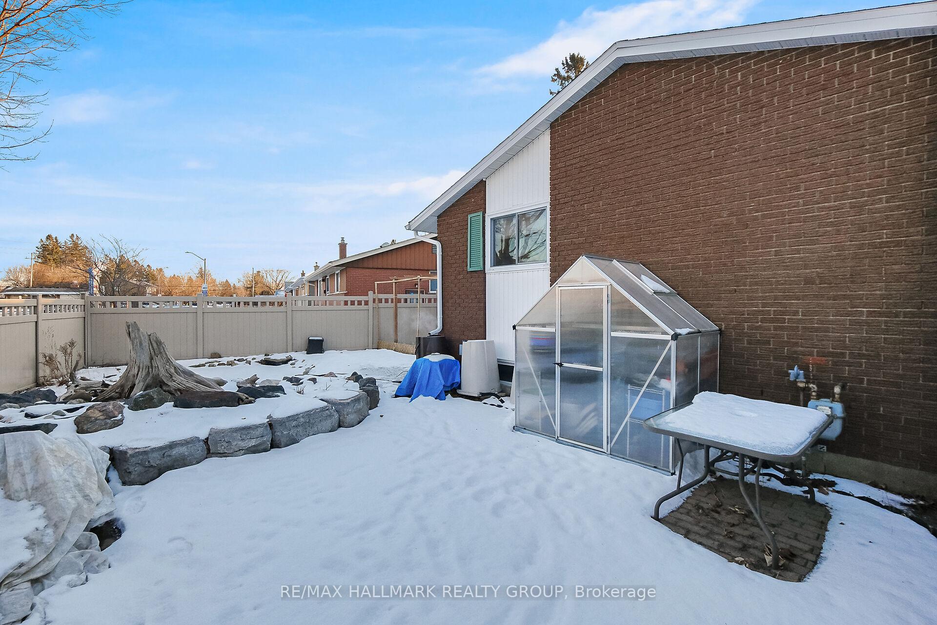 Photo 4 of 2286 Elmira Drive, Ottawa, Parkway Park — HOMEH