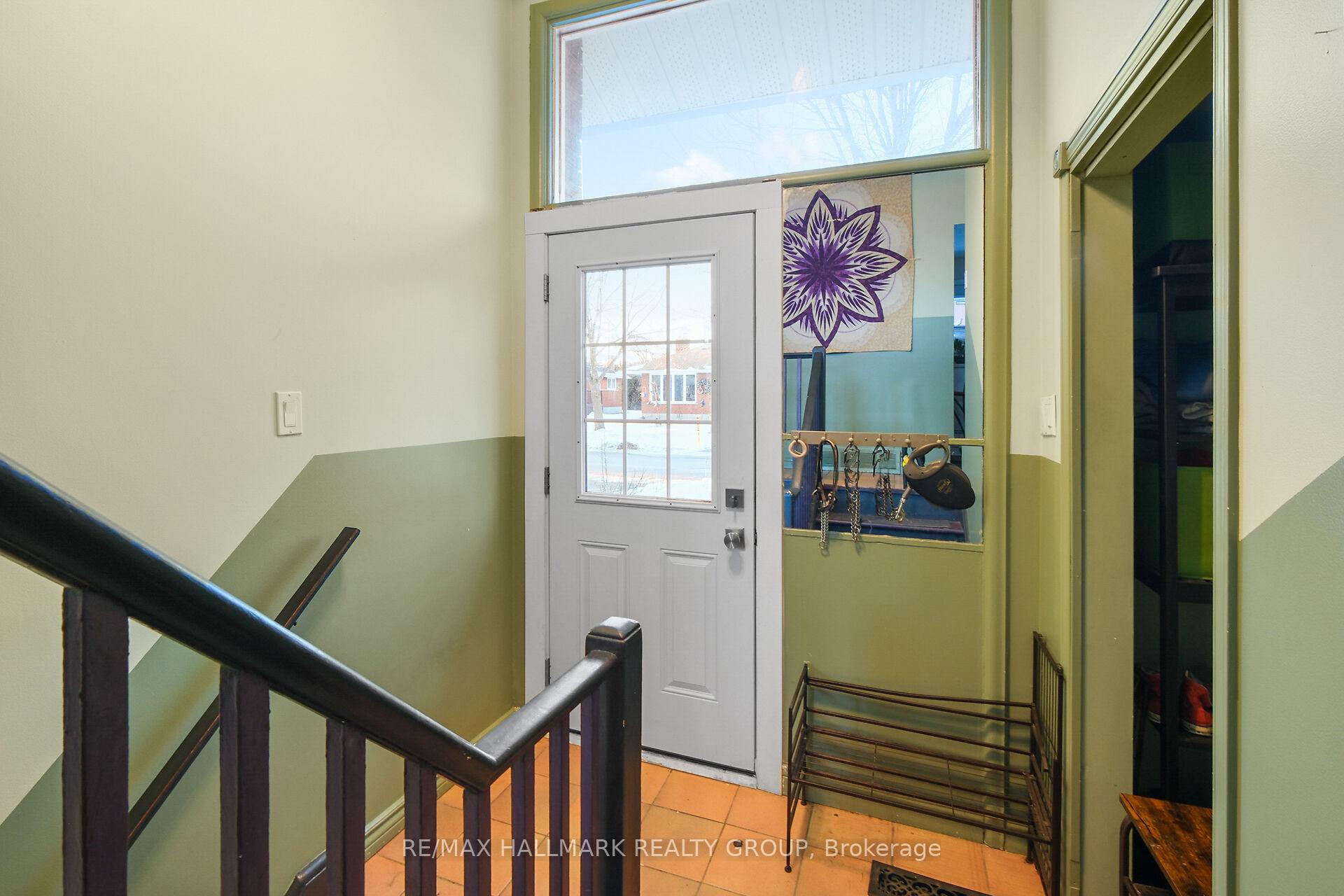 Photo 6 of 2286 Elmira Drive, Ottawa, Parkway Park — HOMEH