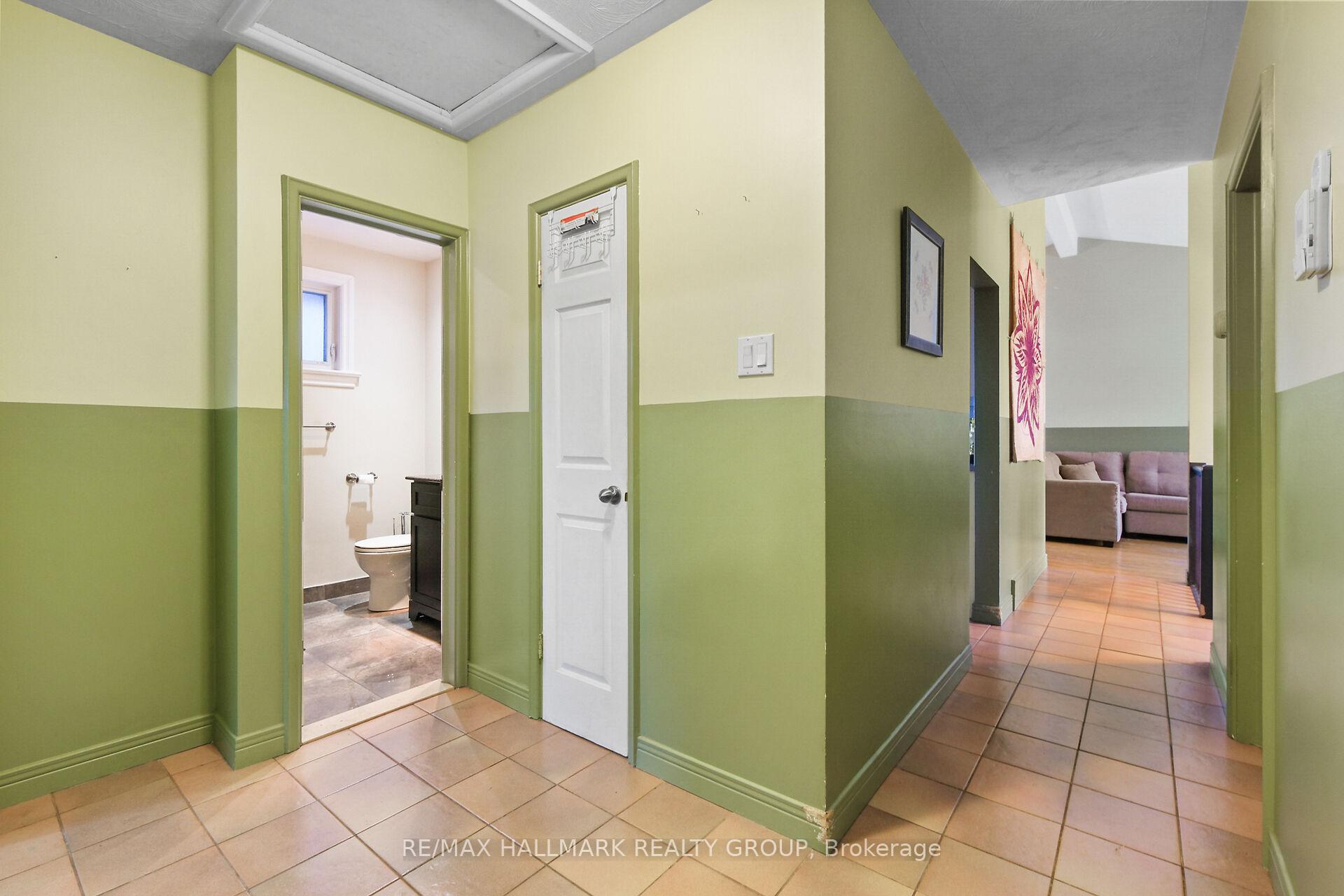 Photo 8 of 2286 Elmira Drive, Ottawa, Parkway Park — HOMEH