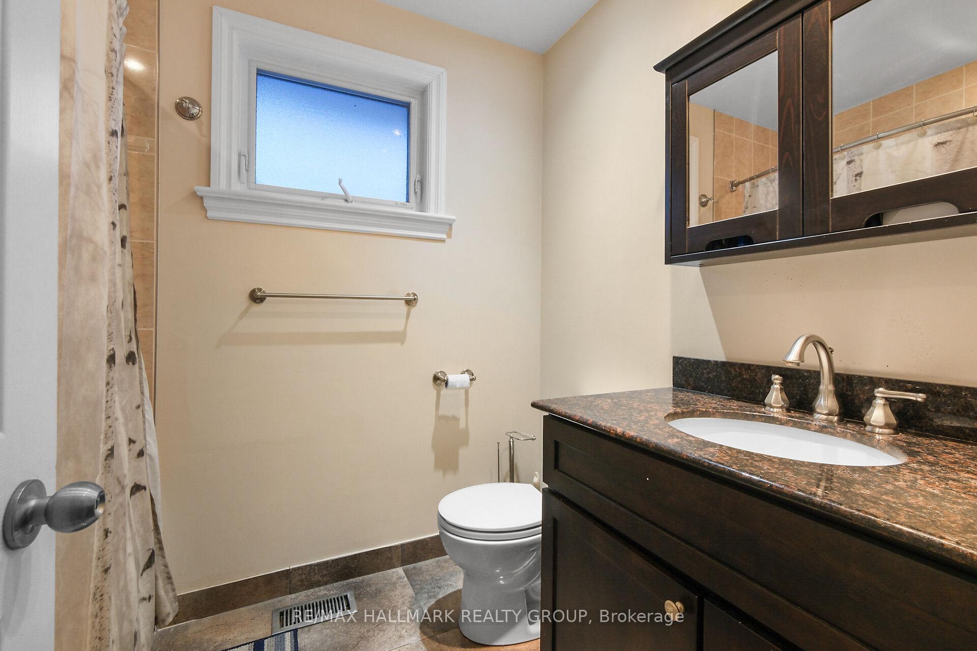 Photo 14 of 2286 Elmira Drive, Ottawa, Parkway Park — HOMEH