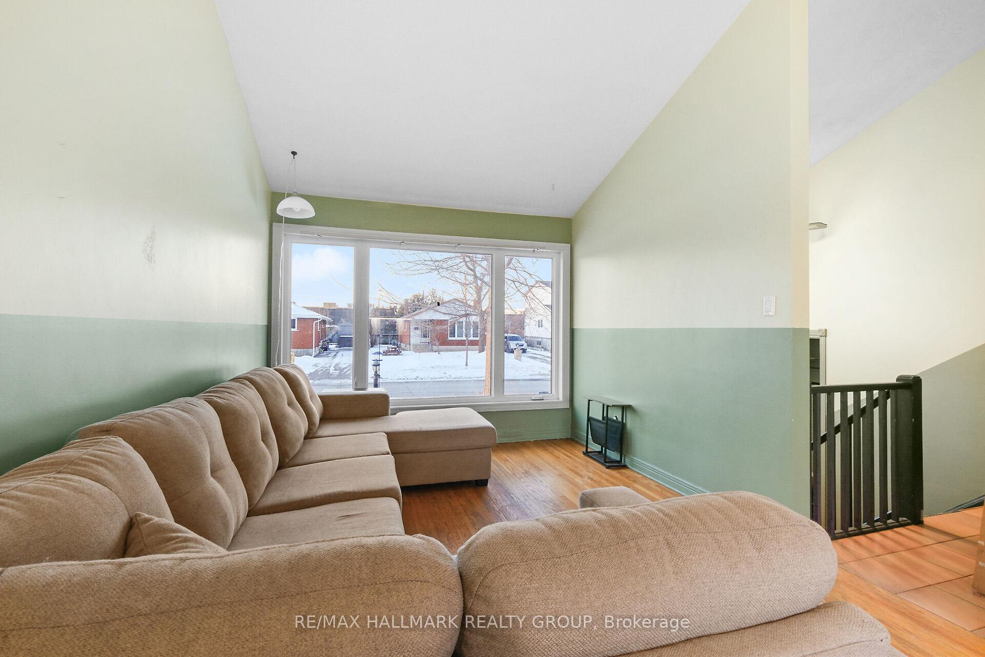 Photo 15 of 2286 Elmira Drive, Ottawa, Parkway Park — HOMEH