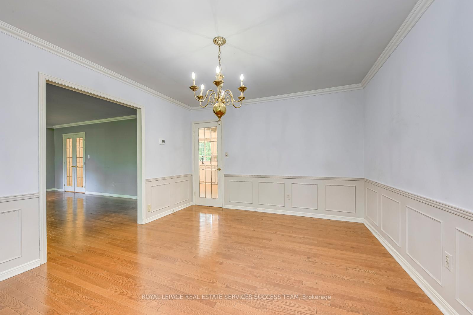 Photo 6 of 1106 Crestview Street, Oakville, Morrison — HOMEH