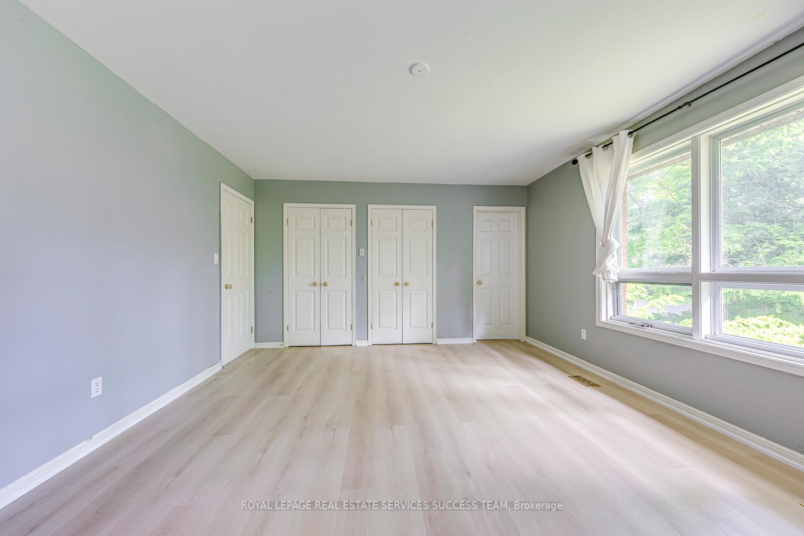Photo 13 of 1106 Crestview Street, Oakville, Morrison — HOMEH