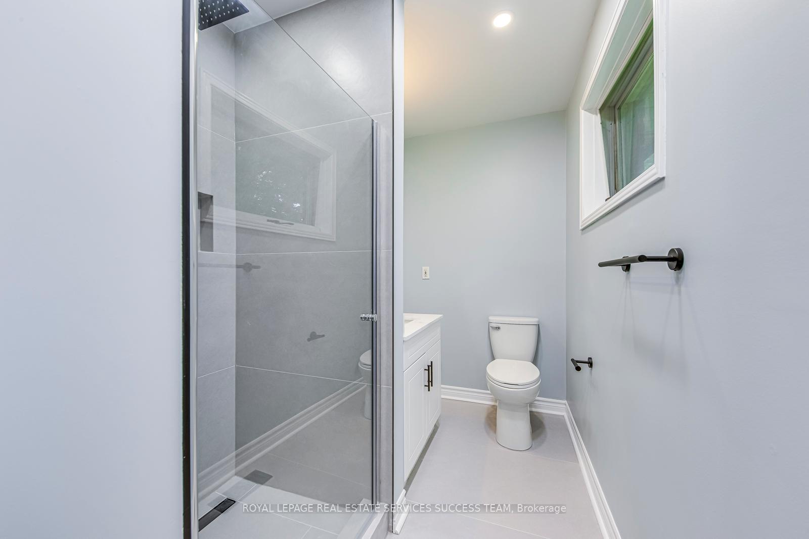 Photo 14 of 1106 Crestview Street, Oakville, Morrison — HOMEH