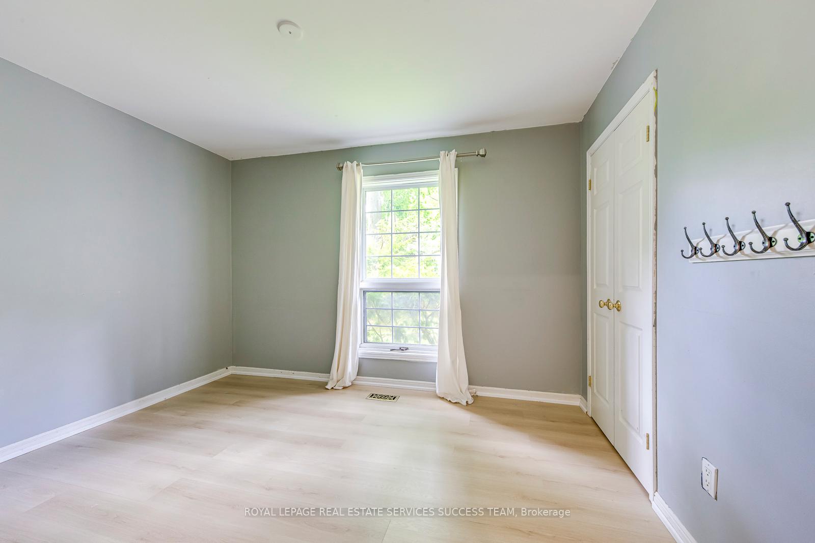 Photo 16 of 1106 Crestview Street, Oakville, Morrison — HOMEH