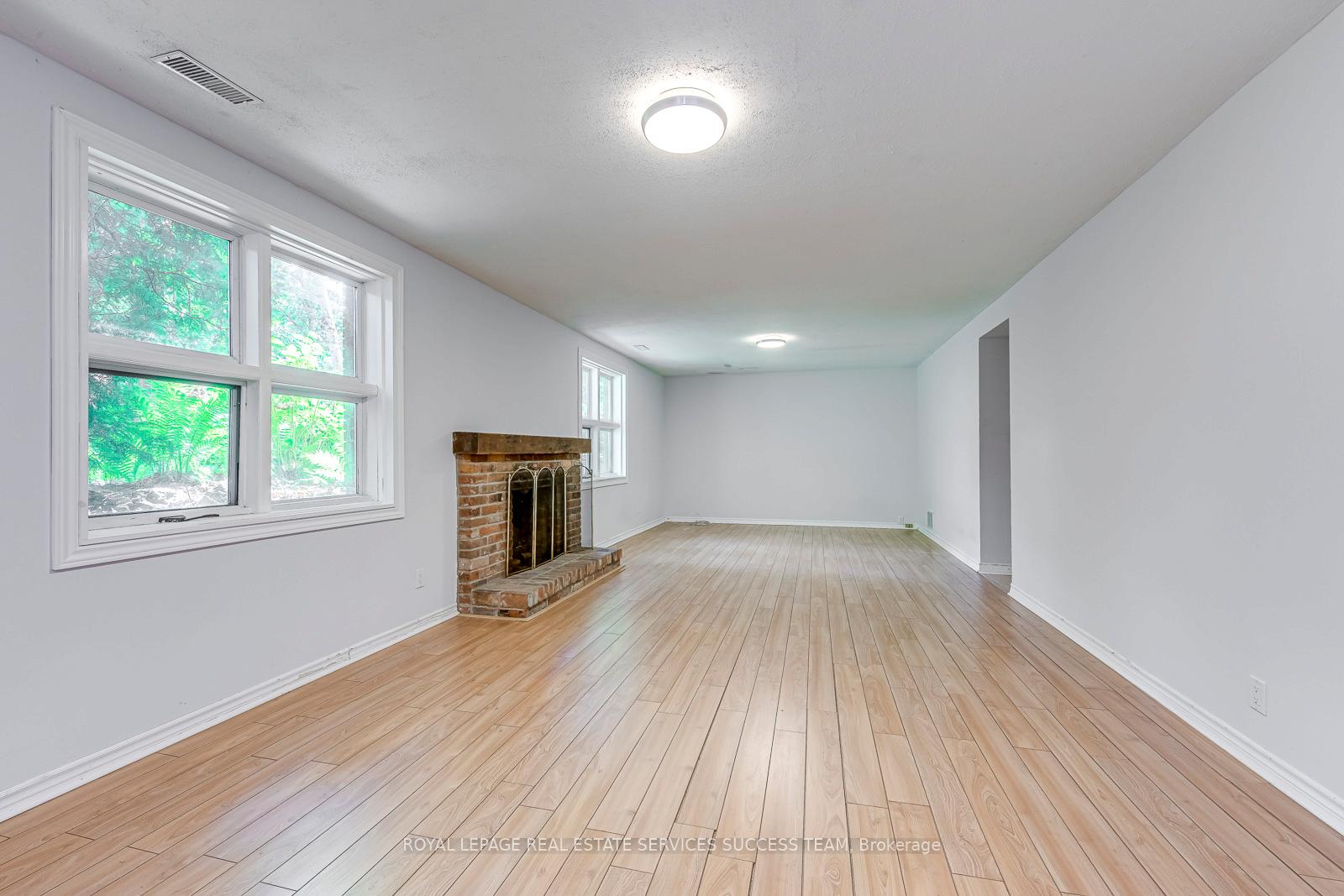 Photo 26 of 1106 Crestview Street, Oakville, Morrison — HOMEH