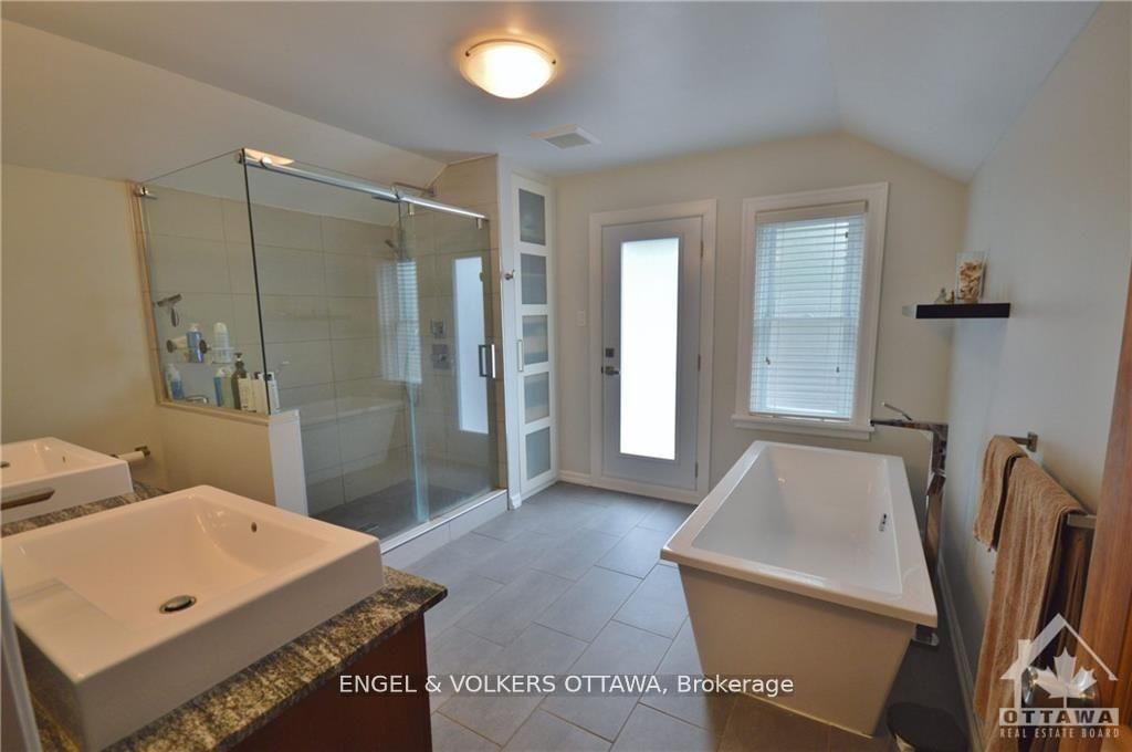 Photo 11 of 57 Ivy Street, Ottawa, Lindenlea — HOMEH