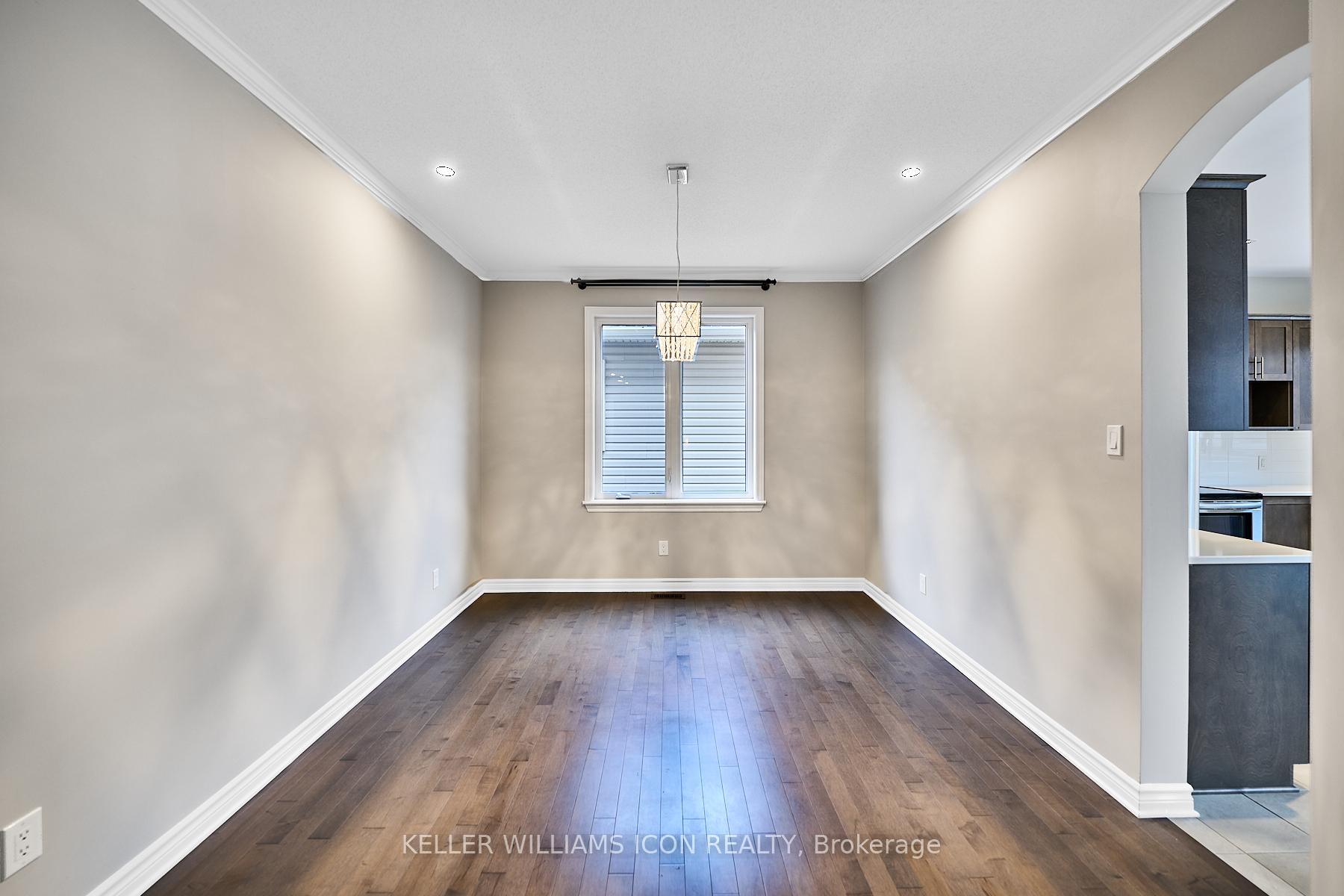 Photo 10 of 830 Contour Street, Ottawa, Mer Bleue/Bradley Estates/Anderson Park — HOMEH