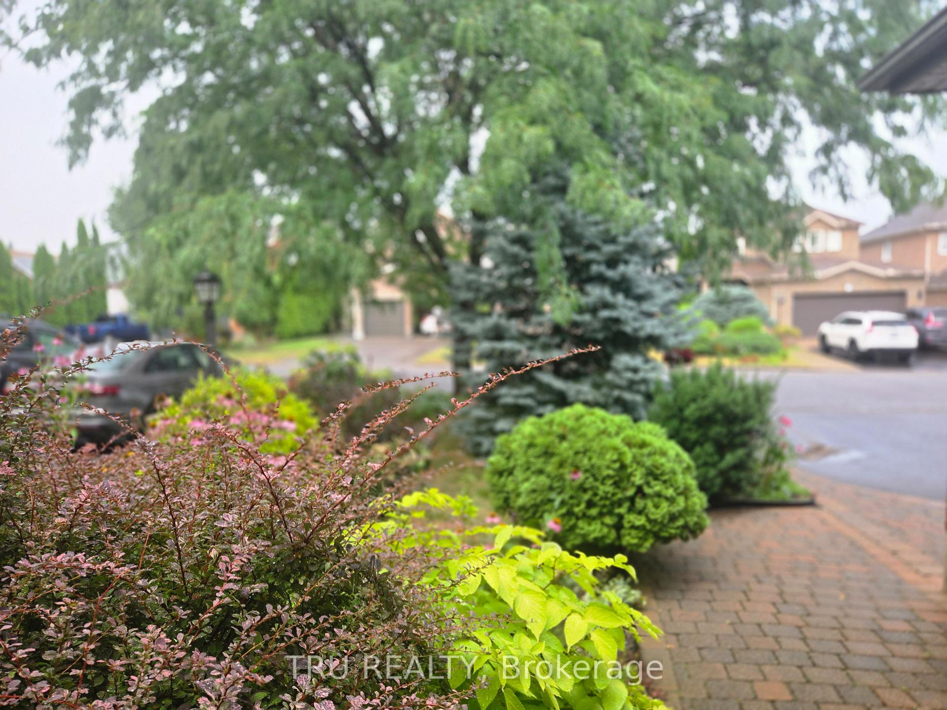 Photo 2 of 18 Gannet Street W, Ottawa, Carson Meadows — HOMEH