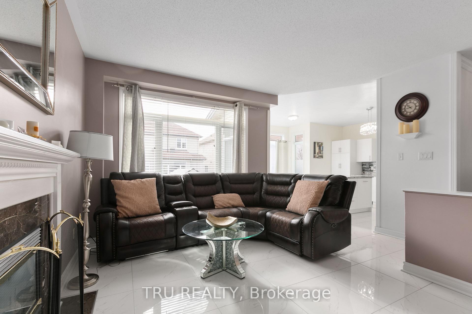 Photo 14 of 18 Gannet Street W, Ottawa, Carson Meadows — HOMEH