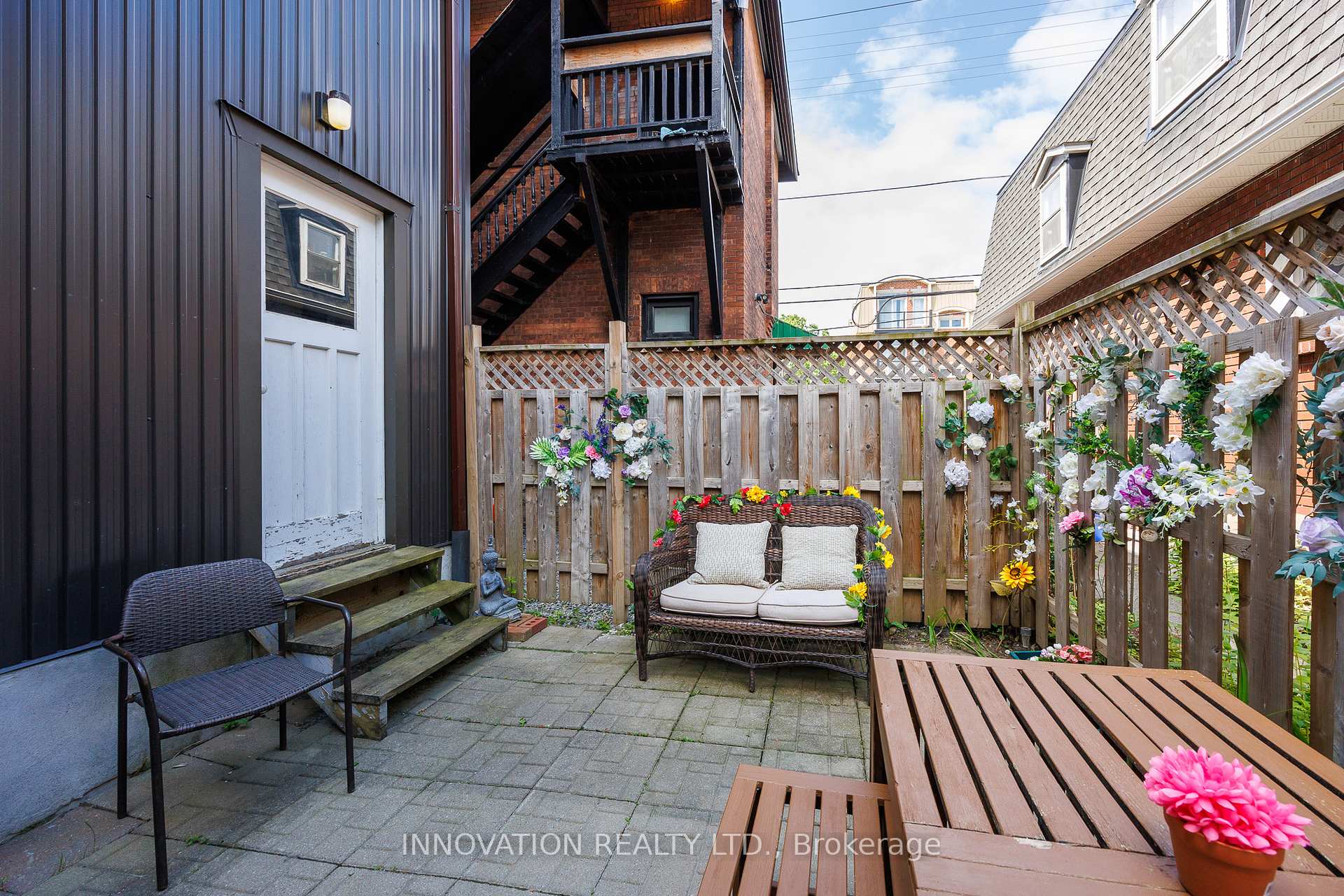 Photo 3 of 465 Mcleod Street, Ottawa, Ottawa Centre — HOMEH