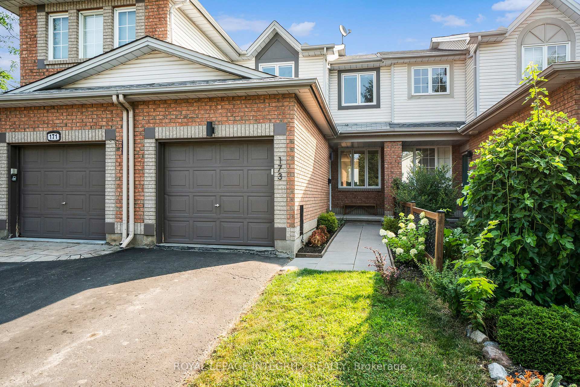Photo 1 of 173 College Circle, Ottawa, Castle Heights/Rideau High — HOMEH