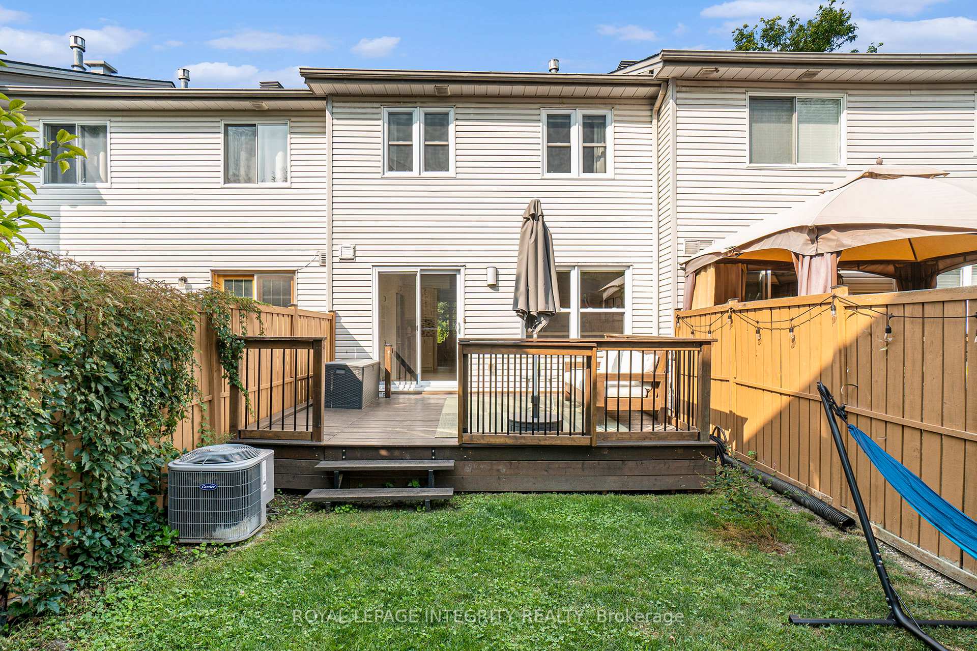 Photo 8 of 173 College Circle, Ottawa, Castle Heights/Rideau High — HOMEH
