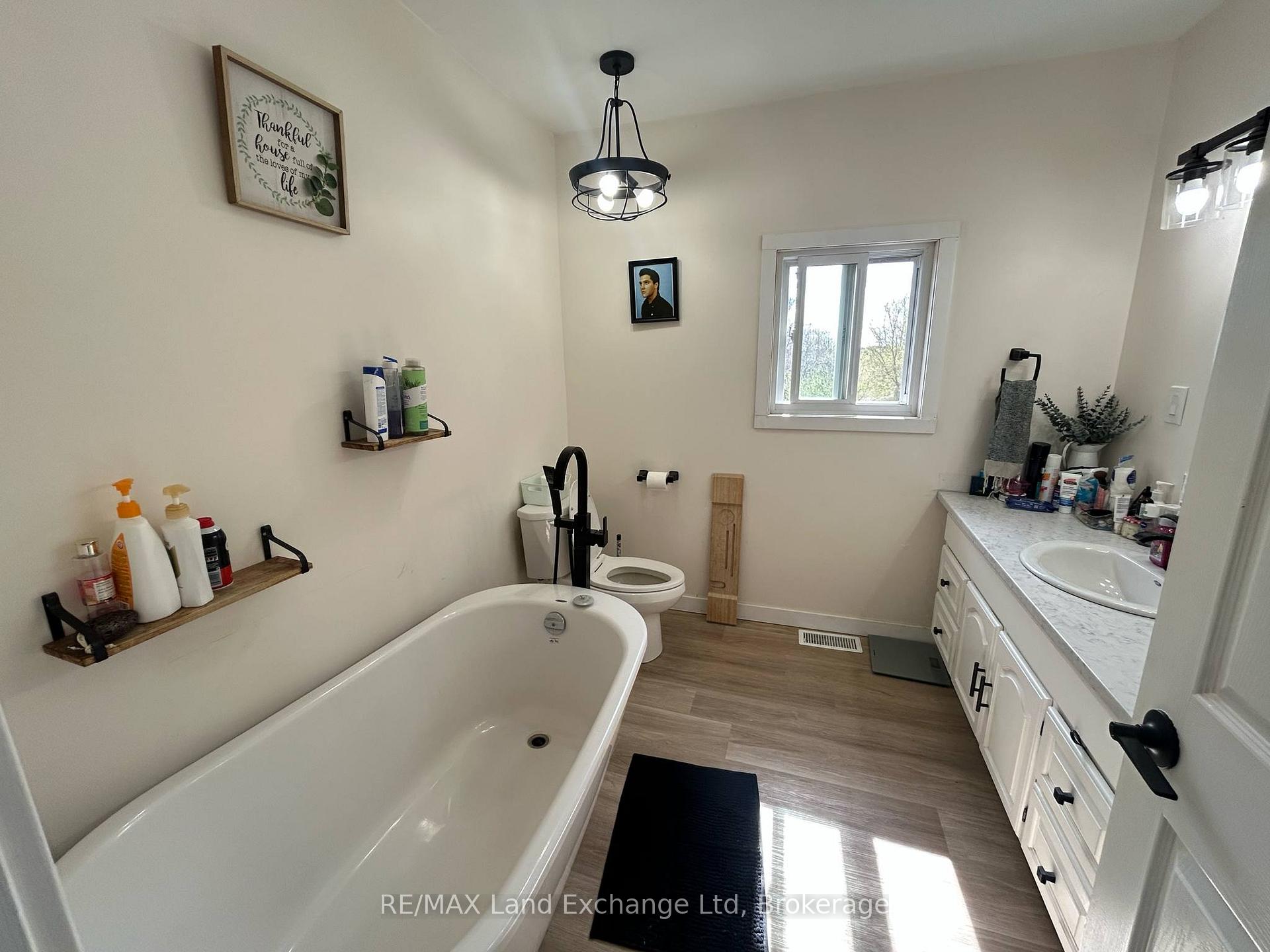 Photo 20 of 86194 Beecroft Line, North Huron, East Wawanosh — HOMEH