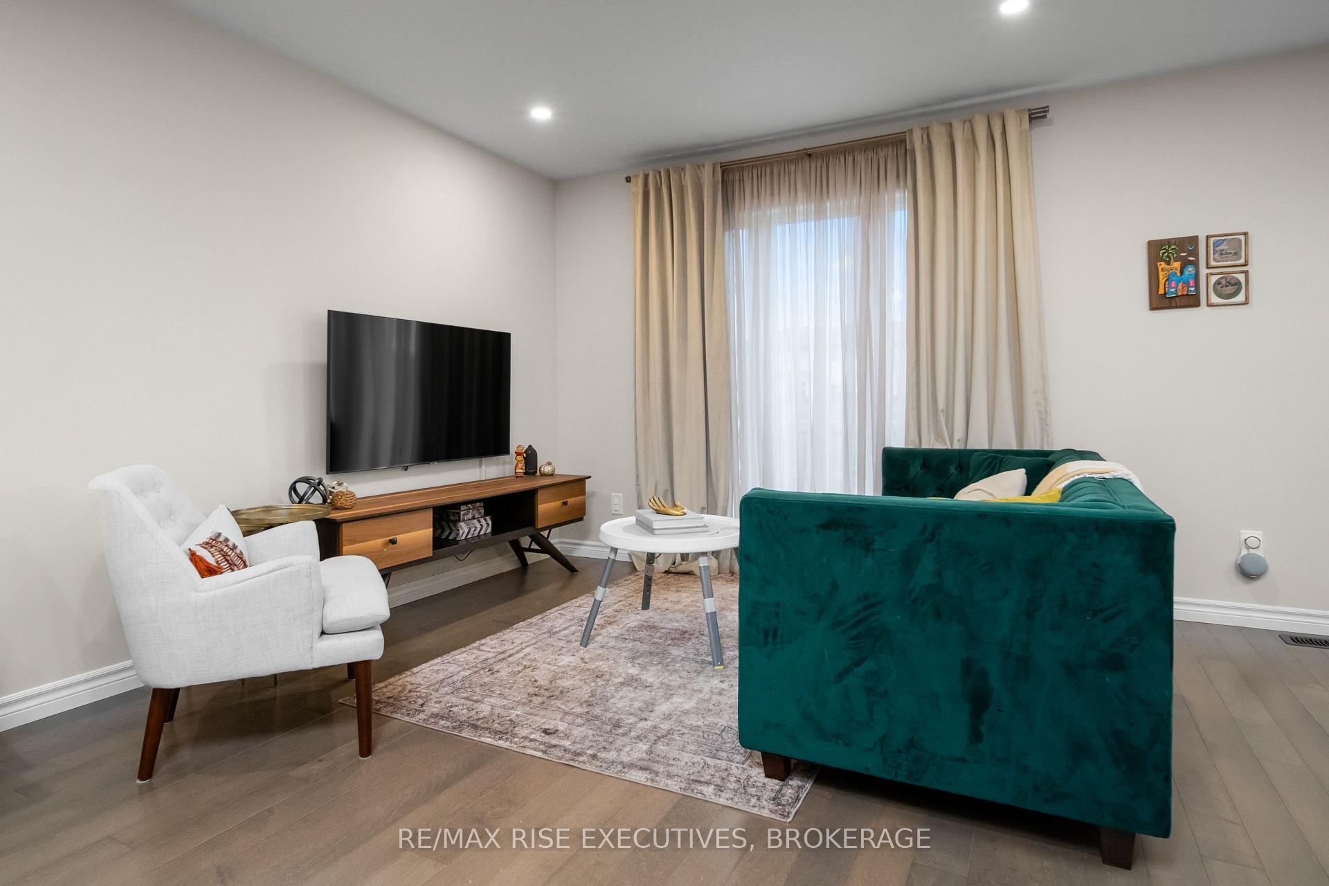 Photo 10 of 1415 Monarch Drive, Kingston, City Northwest — HOMEH