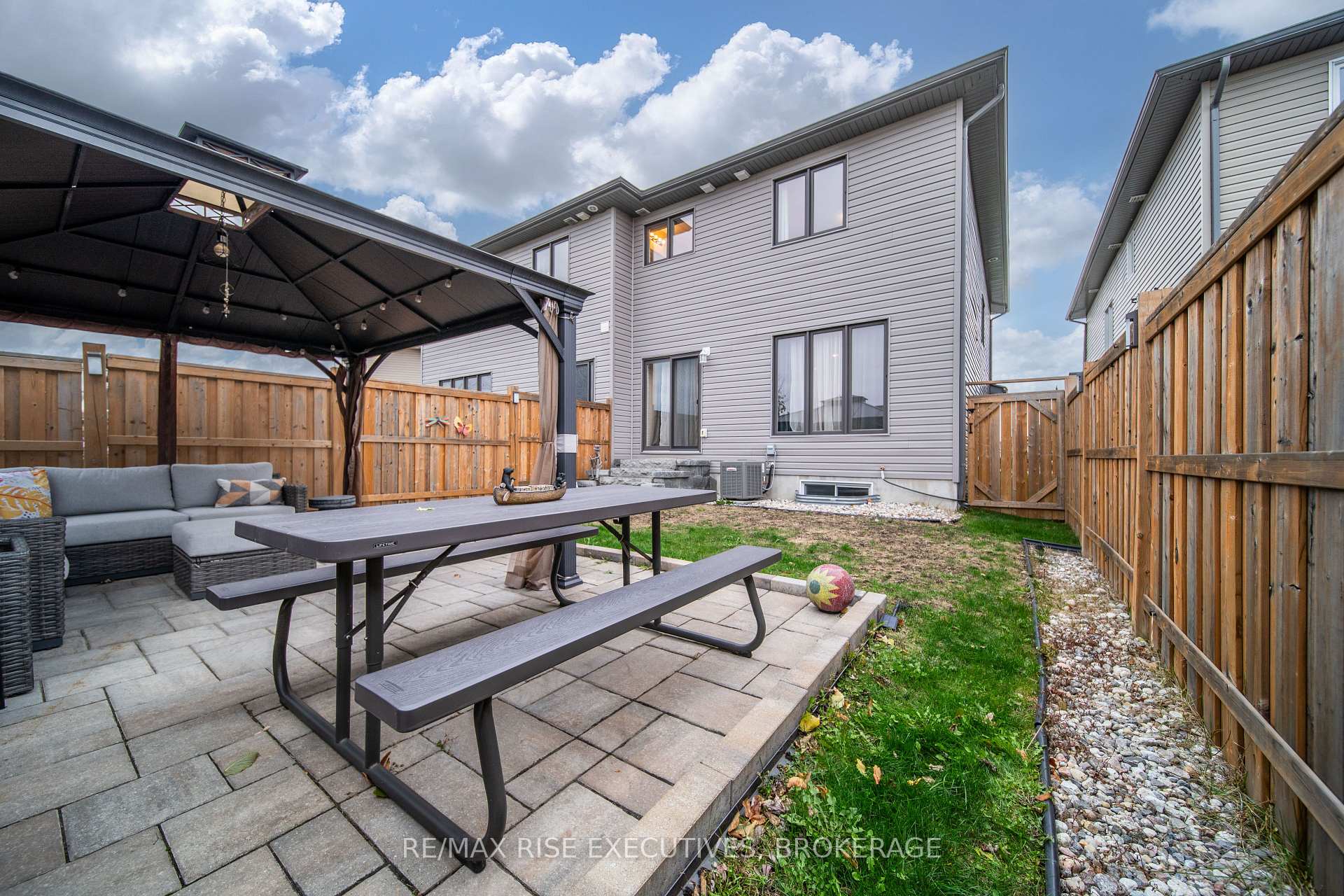 Photo 35 of 1415 Monarch Drive, Kingston, City Northwest — HOMEH