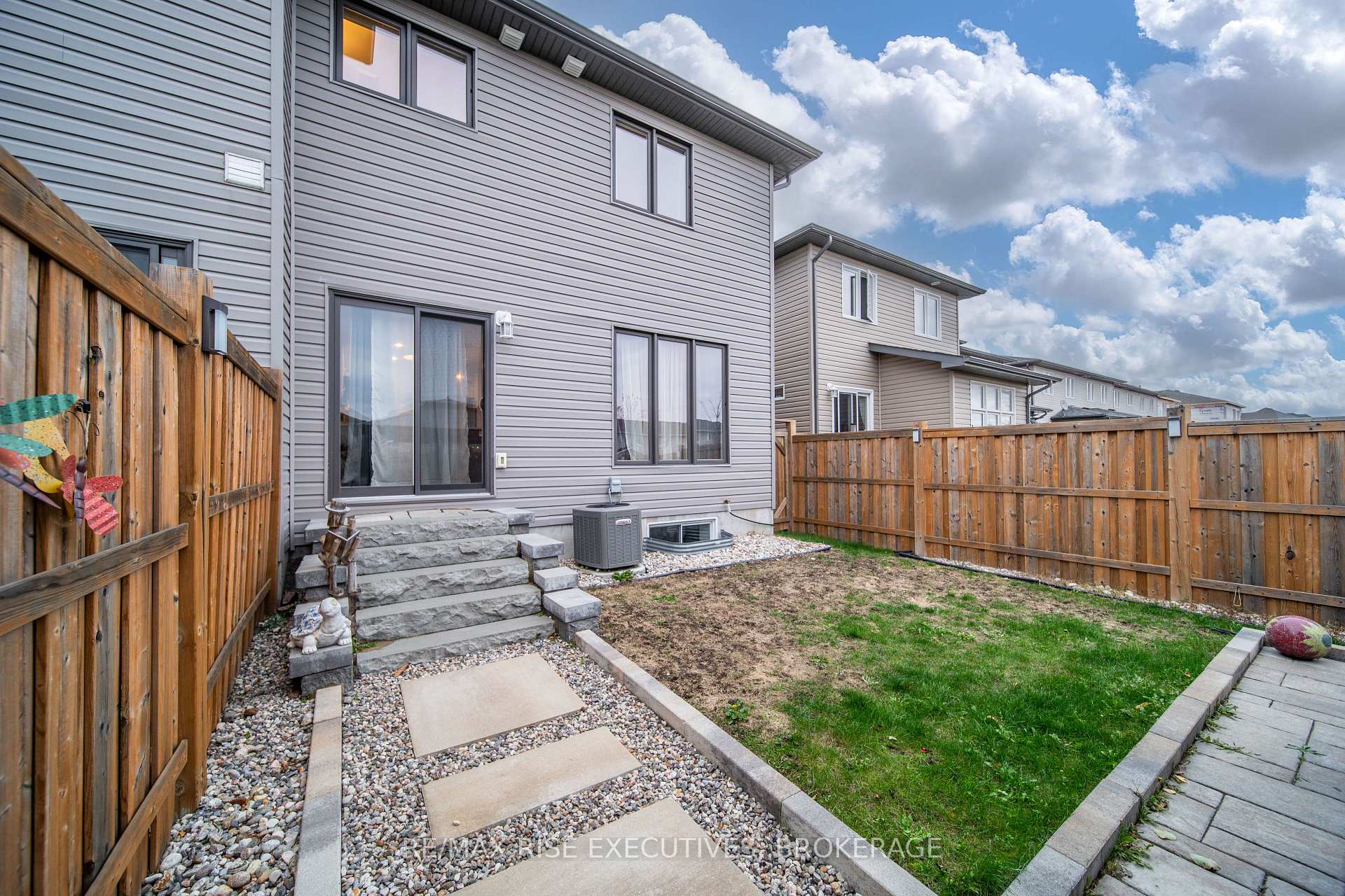 Photo 36 of 1415 Monarch Drive, Kingston, City Northwest — HOMEH