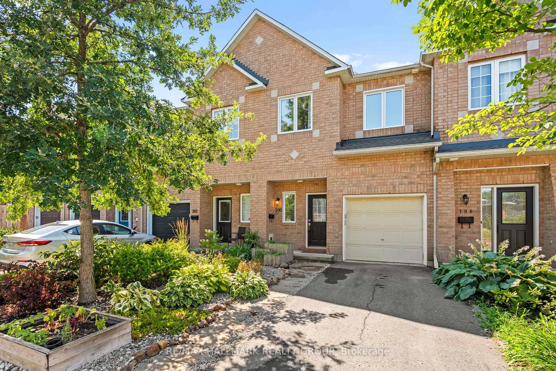 Photo 3 of 200 Glynn Avenue, Ottawa, Overbrook/Castle Heights — HOMEH