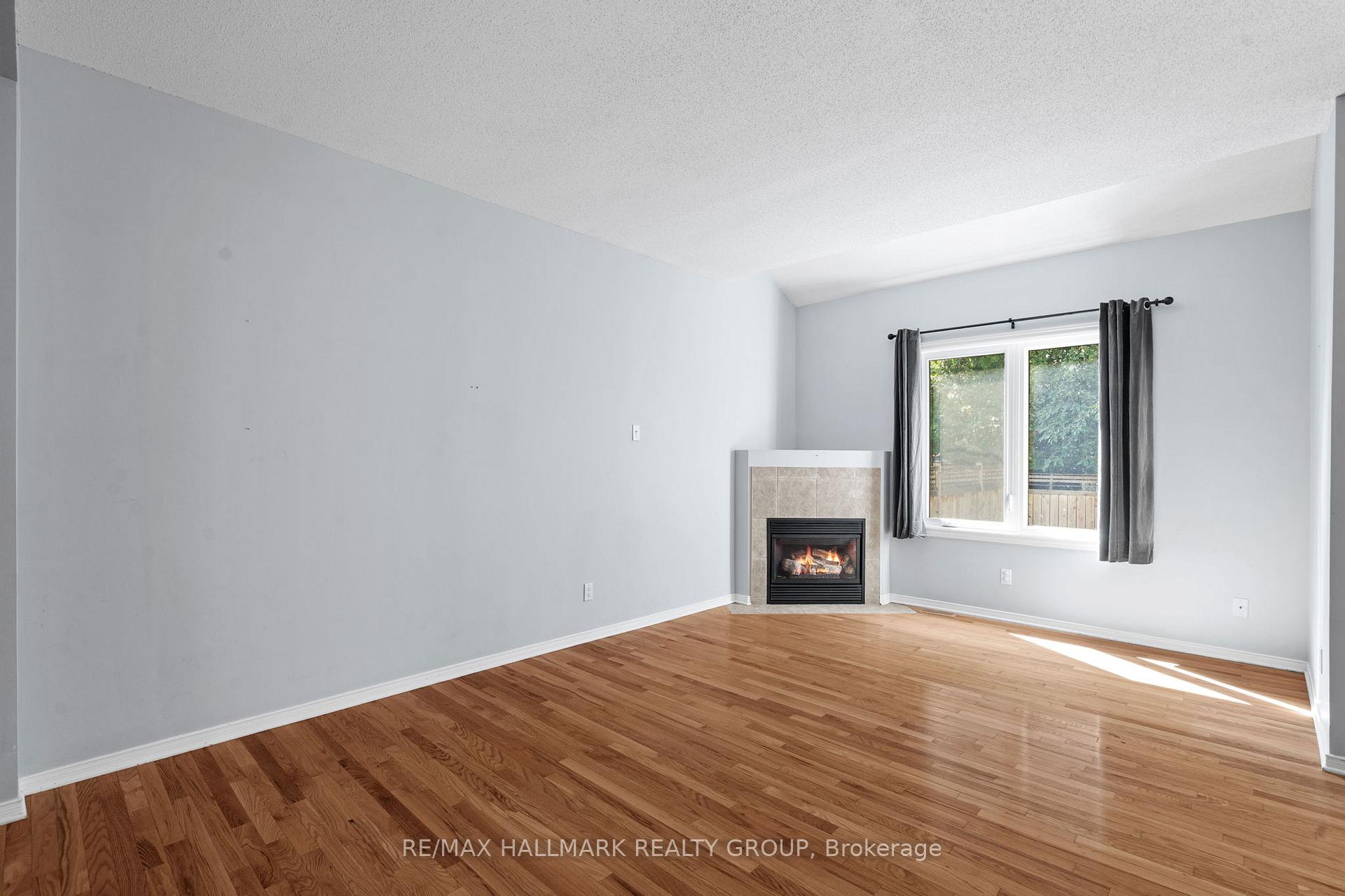 Photo 11 of 200 Glynn Avenue, Ottawa, Overbrook/Castle Heights — HOMEH