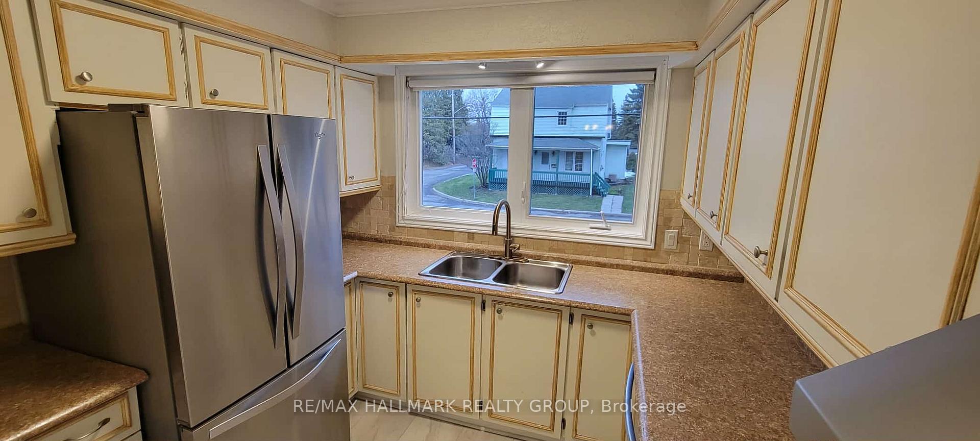 Photo 4 of Unit A, 1320 St Jean Street, Ottawa, Convent Glen South — HOMEH