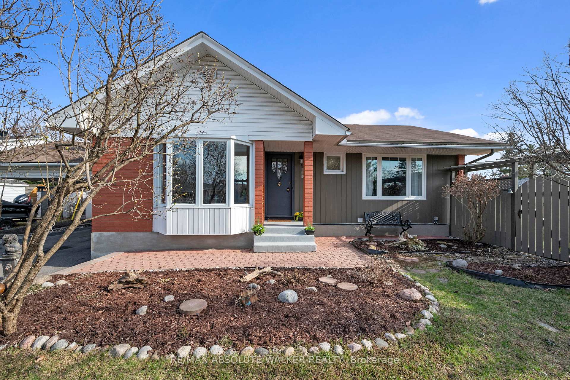 Photo 2 of 1194 Placid Street, Ottawa, Queensway Terrace South/Ridgeview — HOMEH
