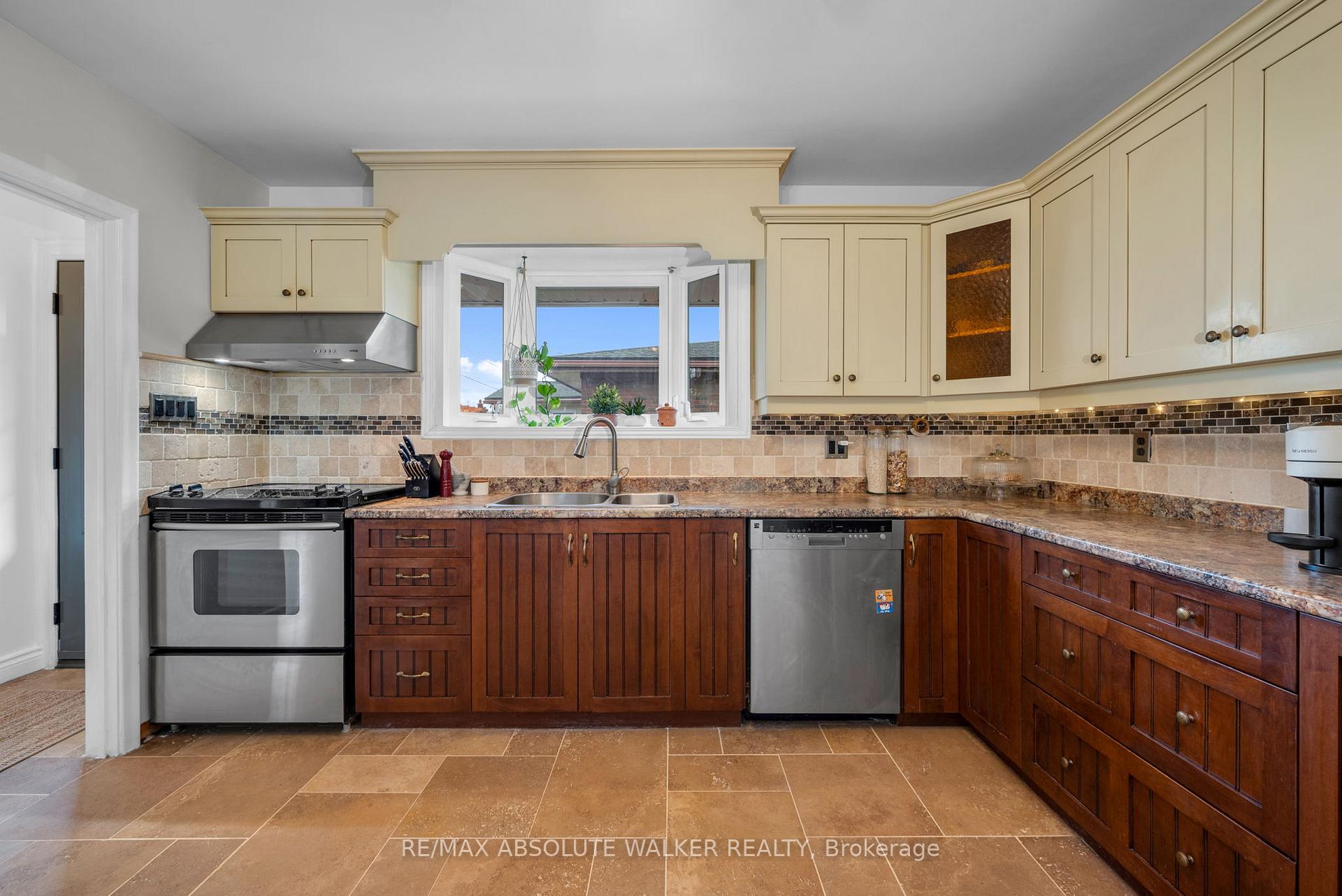 Photo 13 of 1194 Placid Street, Ottawa, Queensway Terrace South/Ridgeview — HOMEH