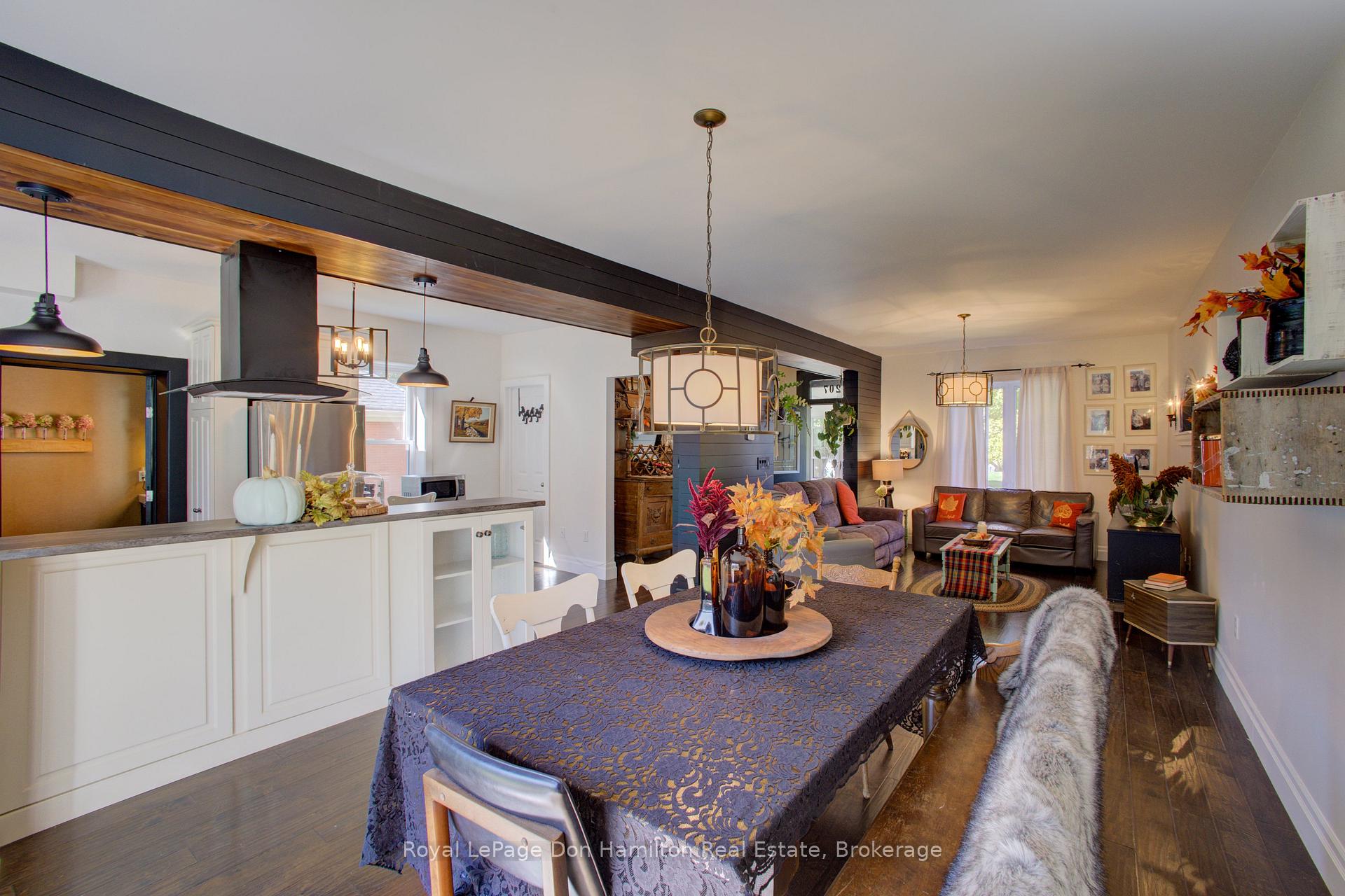 Photo 10 of 207 King Street, North Perth, Elma — HOMEH