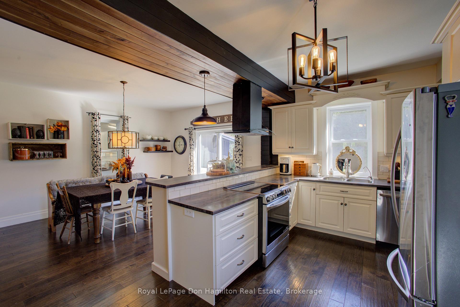 Photo 11 of 207 King Street, North Perth, Elma — HOMEH