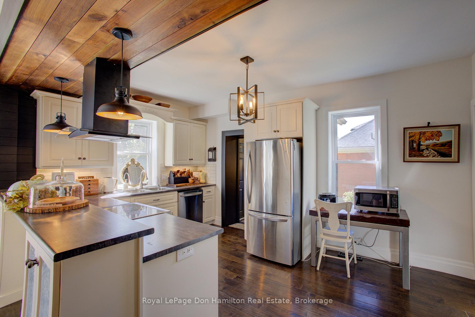 Photo 12 of 207 King Street, North Perth, Elma — HOMEH