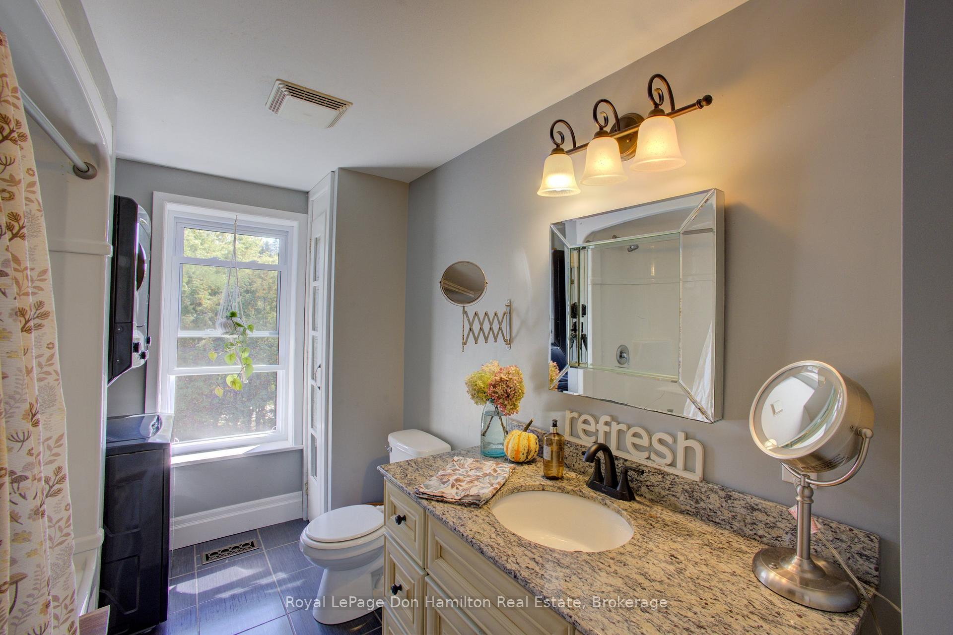 Photo 16 of 207 King Street, North Perth, Elma — HOMEH