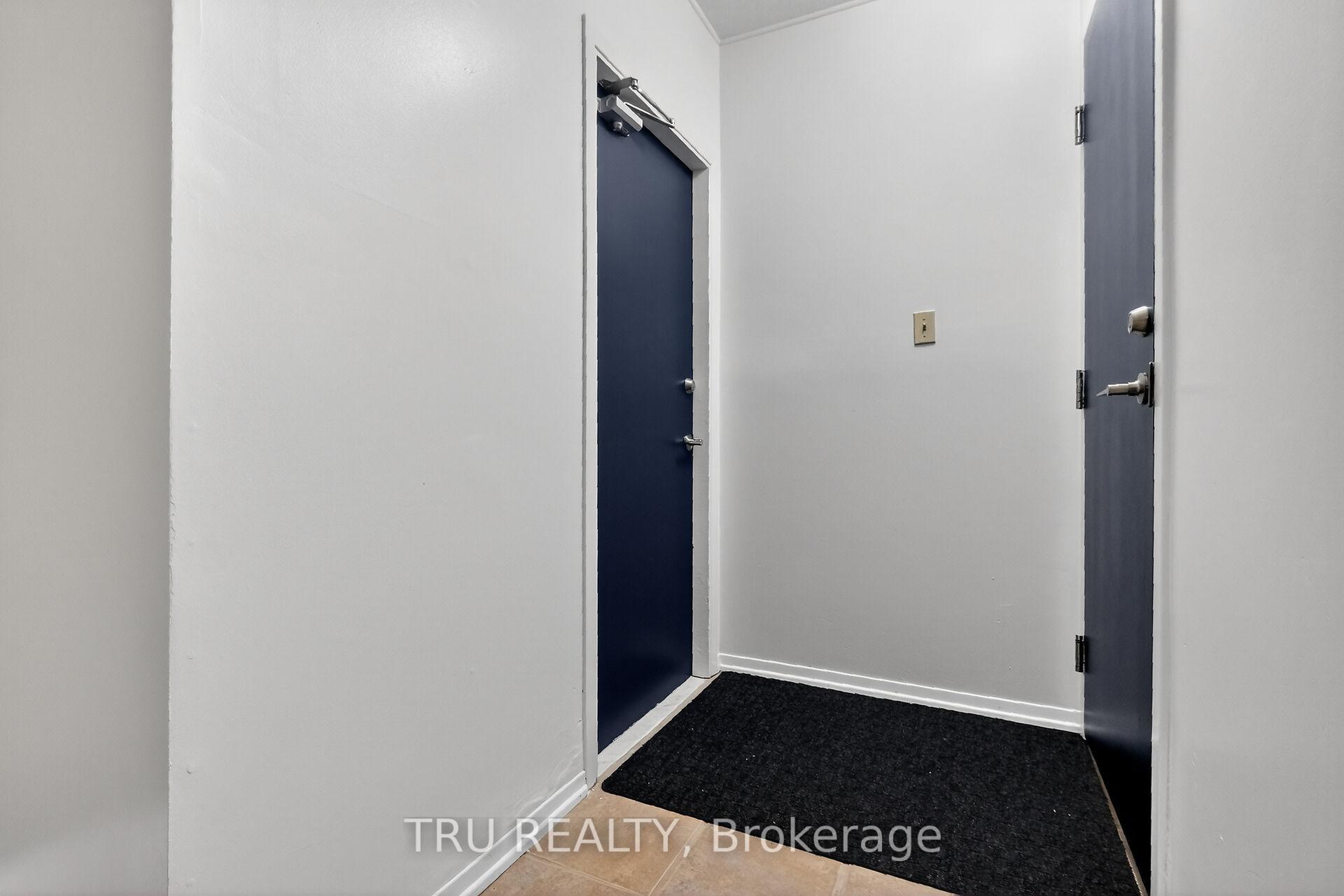 Photo 5 of Unit 2, 646 Gilmour Street, Ottawa, Ottawa Centre — HOMEH