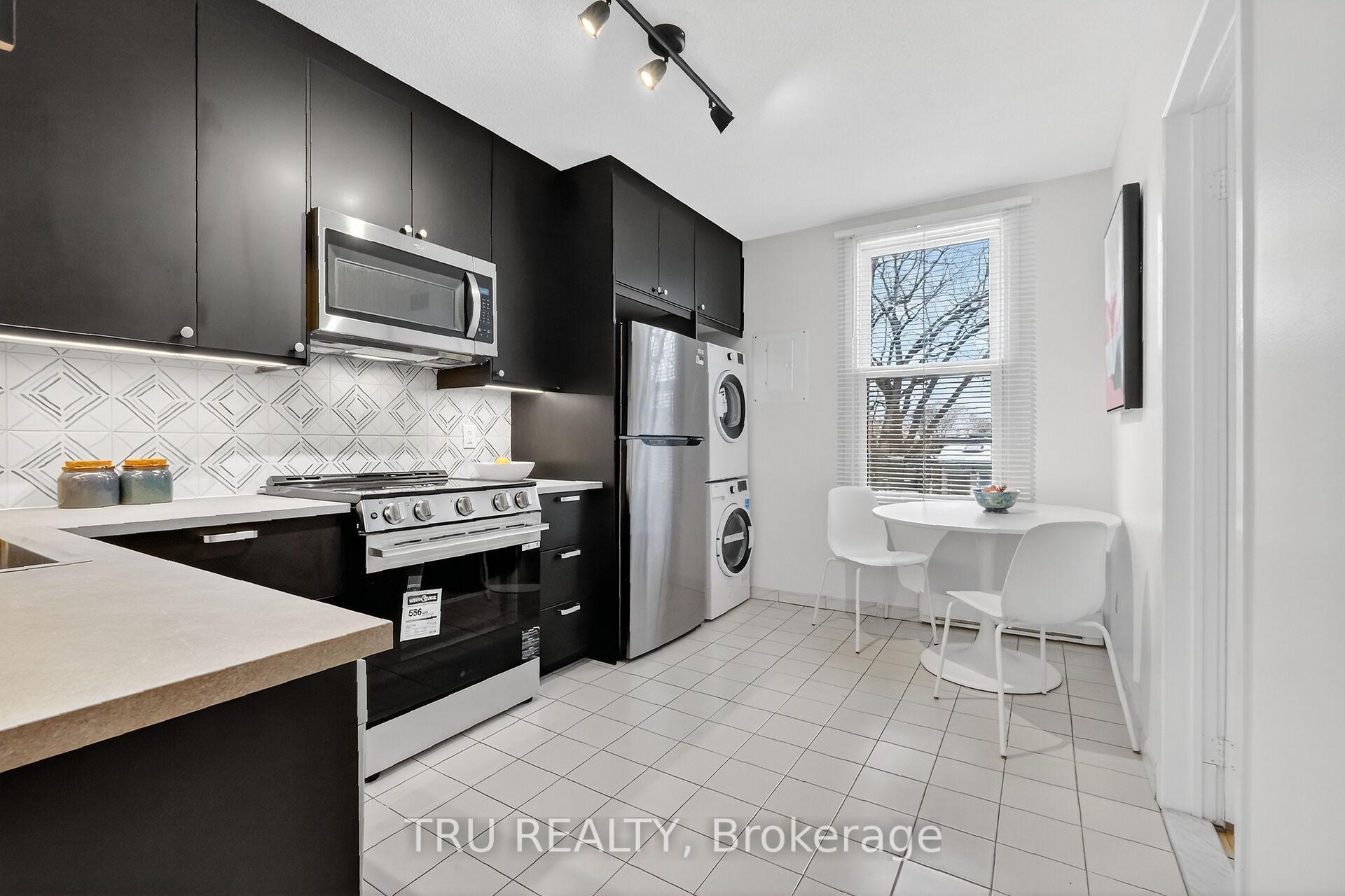 Photo 11 of Unit 2, 646 Gilmour Street, Ottawa, Ottawa Centre — HOMEH